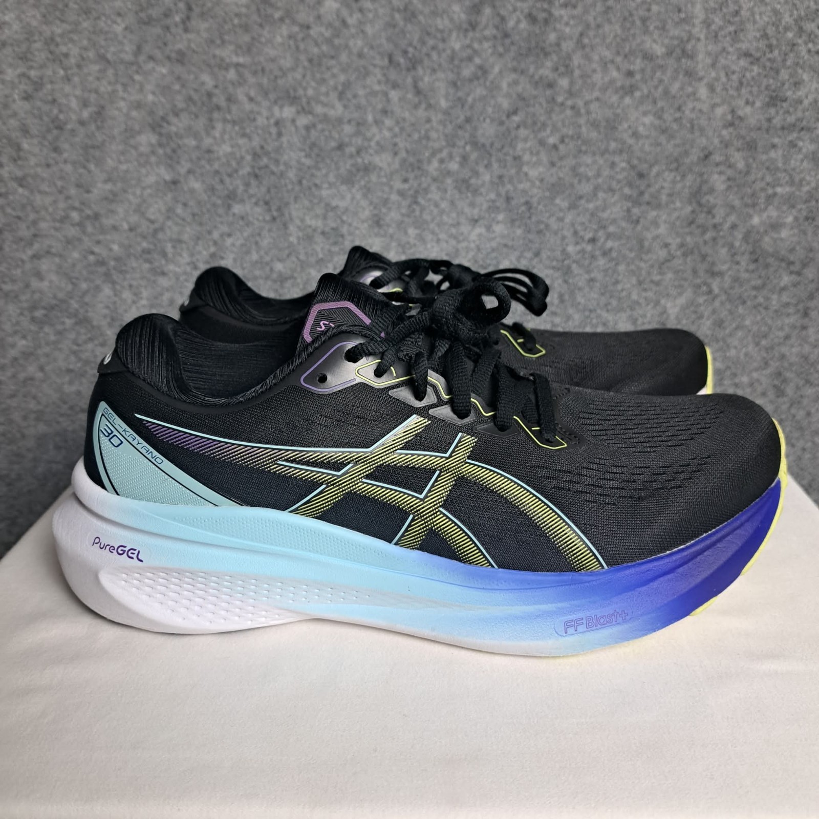 ASICS Gel-Kayano 30 Women’s Size 10 Black Running Shoes Sneakers 1012B357