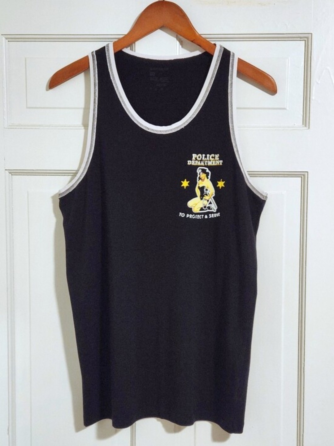 💪MEDIUM Papi💪 – Black/White “To Protect & Serve” Tank