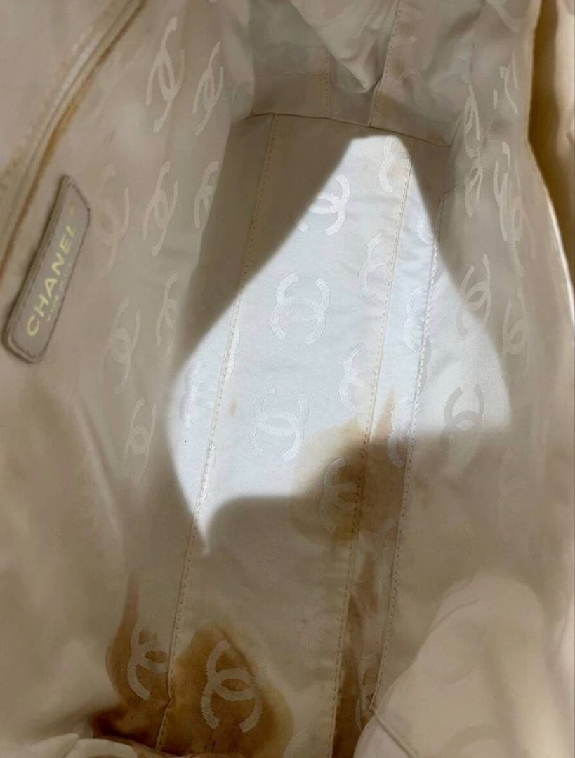 CHANEL Wild Stitch White Leather Gold CC Logo Zip Handbag W11.8in H7.9in D4.7in