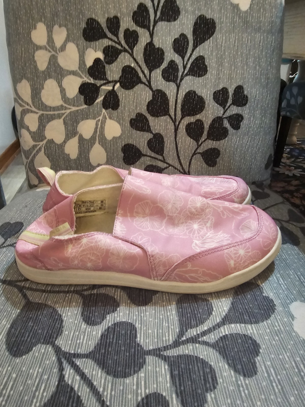 Vionic Malibu Women’s Canvas Slip-On Casual Shoes Wide US 6 EU 37 Pink Floral