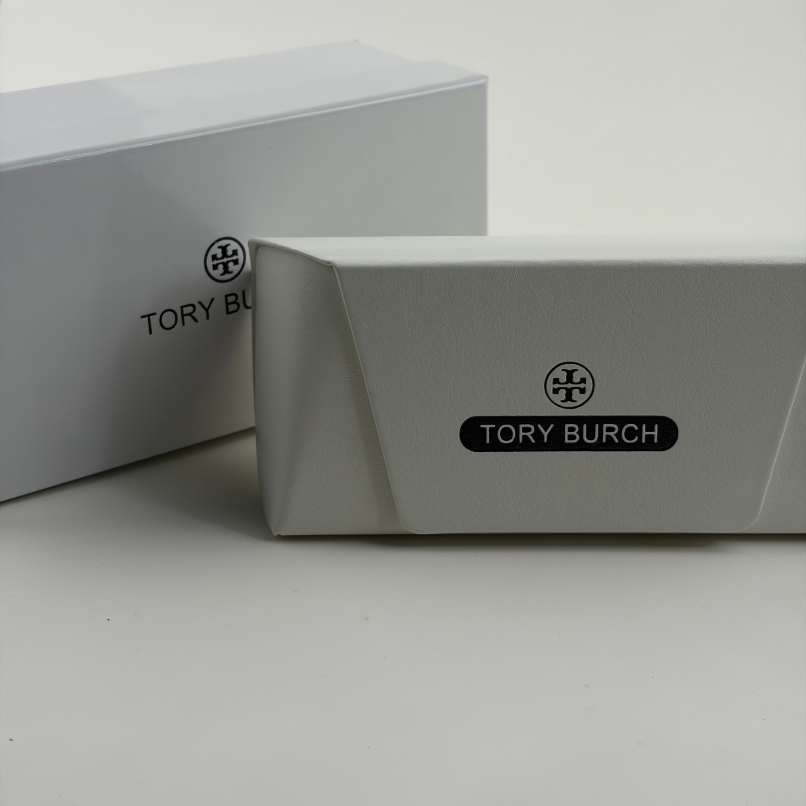 New In Box – Tory Burch Women’s Sunglasses Black Square Frame Driving Beach Chic
