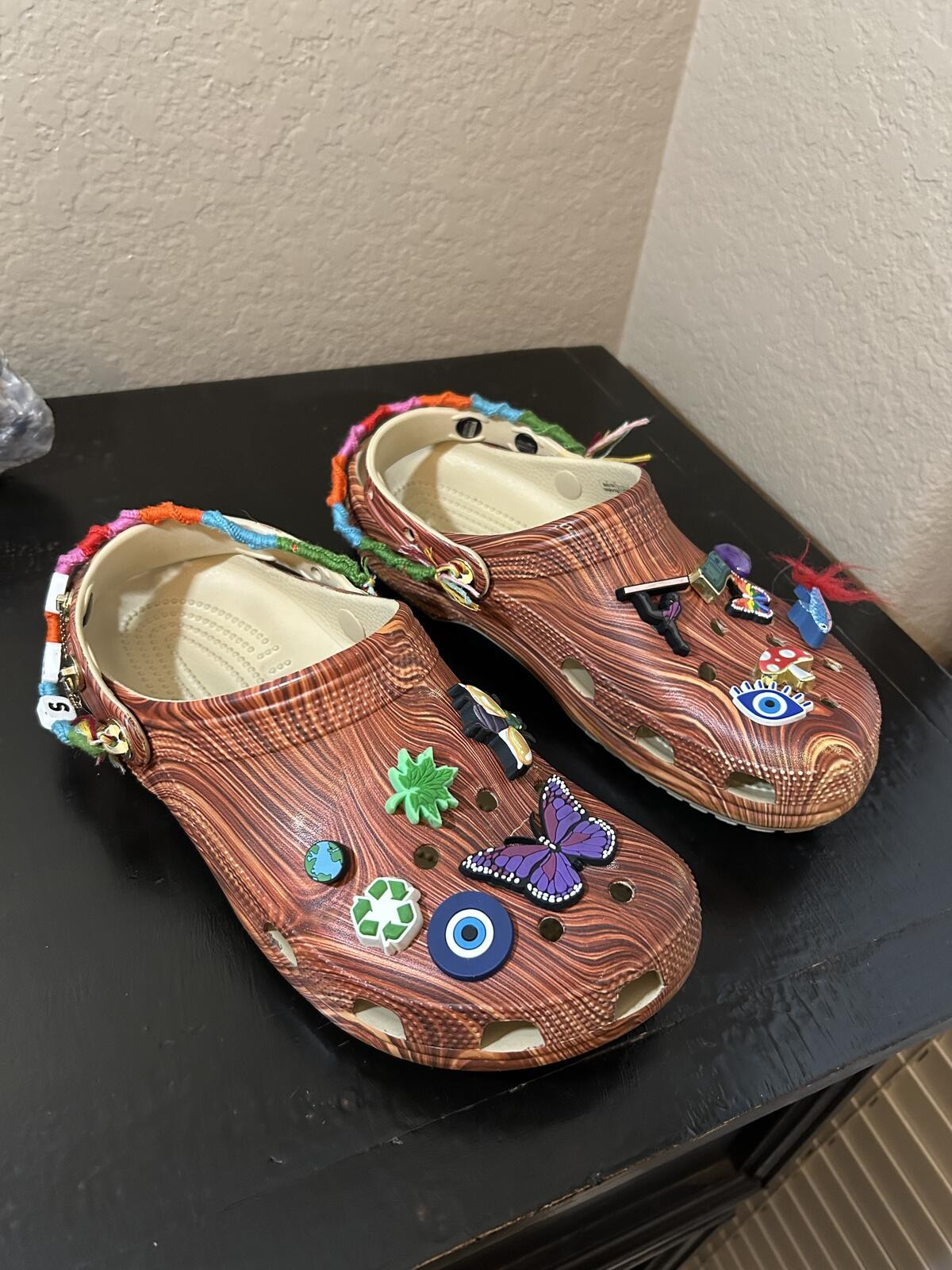 SZA Crocs Classic Clog Brown Woodgrain Size M8/W10