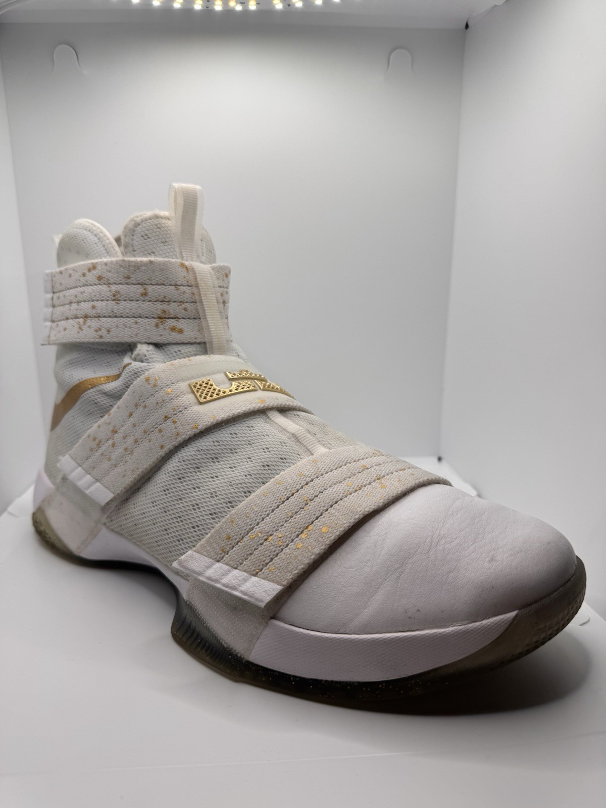 Nike LeBron Zoom Soldier 10 Gold Medal Size 11