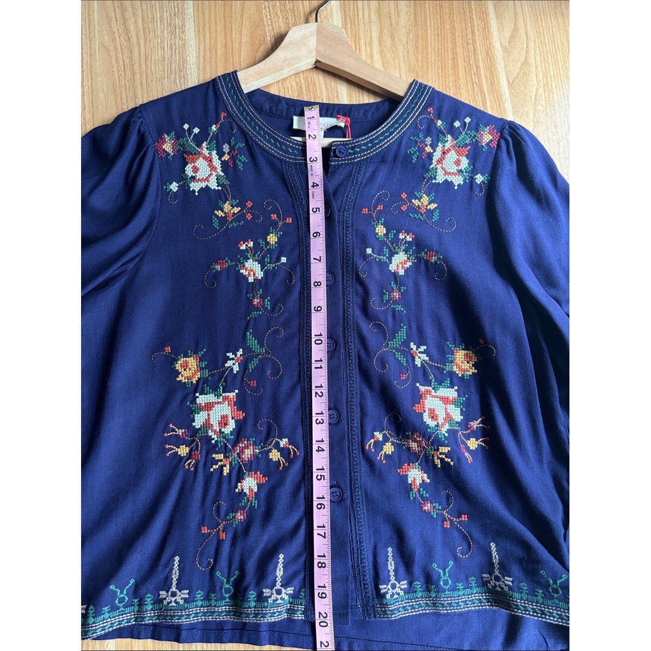 NWT Solitaire Navy Blue Embroidered Floral Boho Button-Front Top