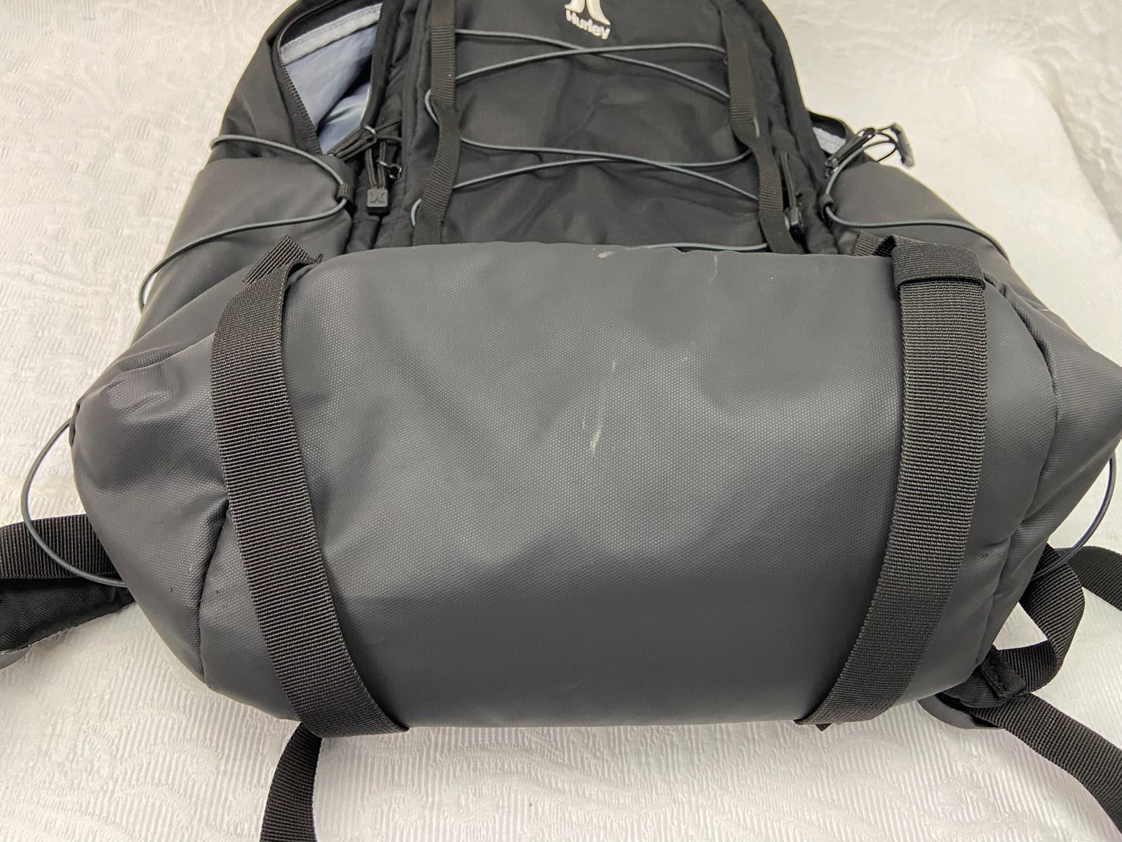 Hurley 18 in Black Backpack with Laptop Sleeve (broken zipper)