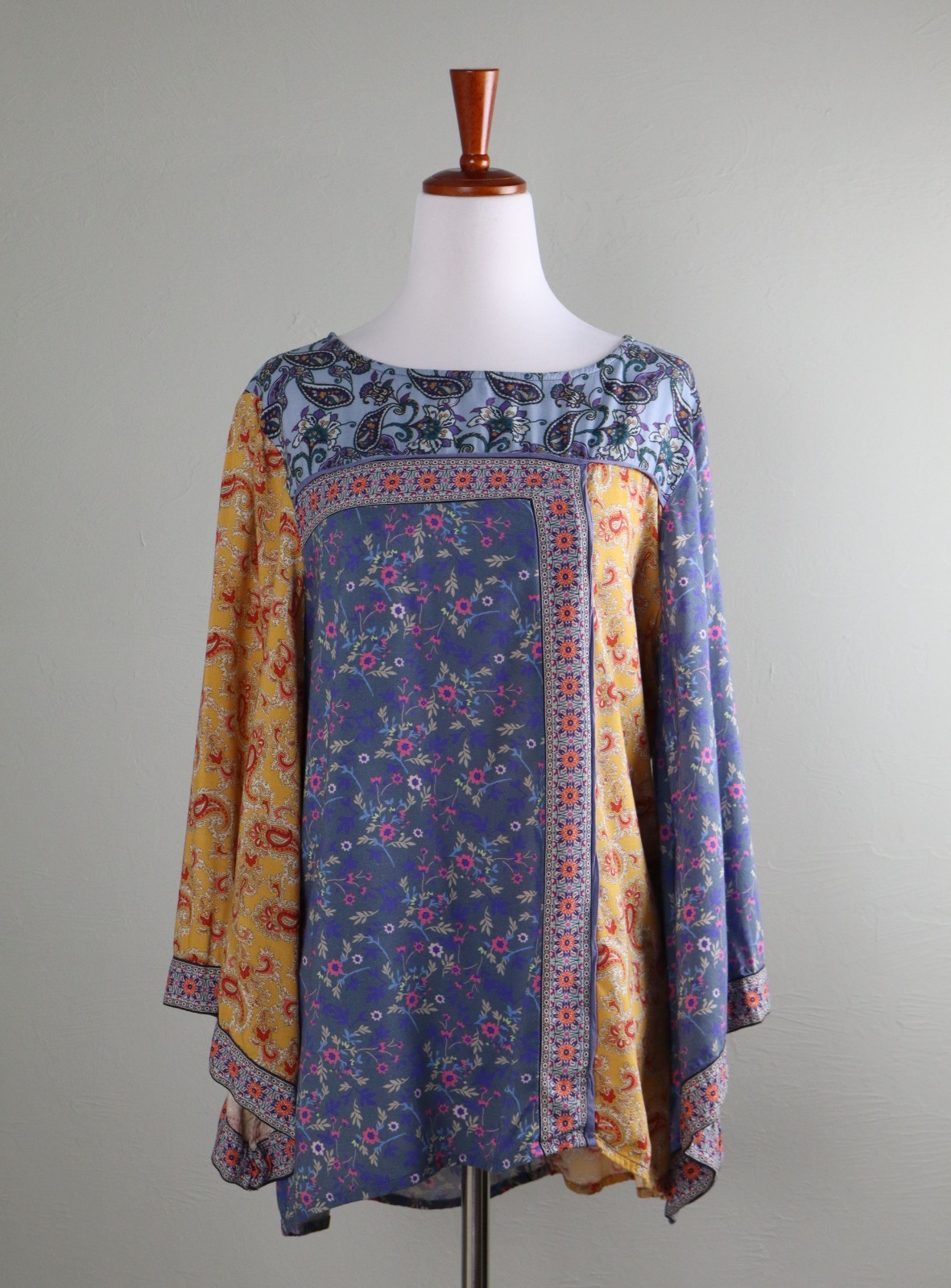 SUNDANCE Catalog $138 Mixed Patchwork Floral Paisley Print Top Size Small