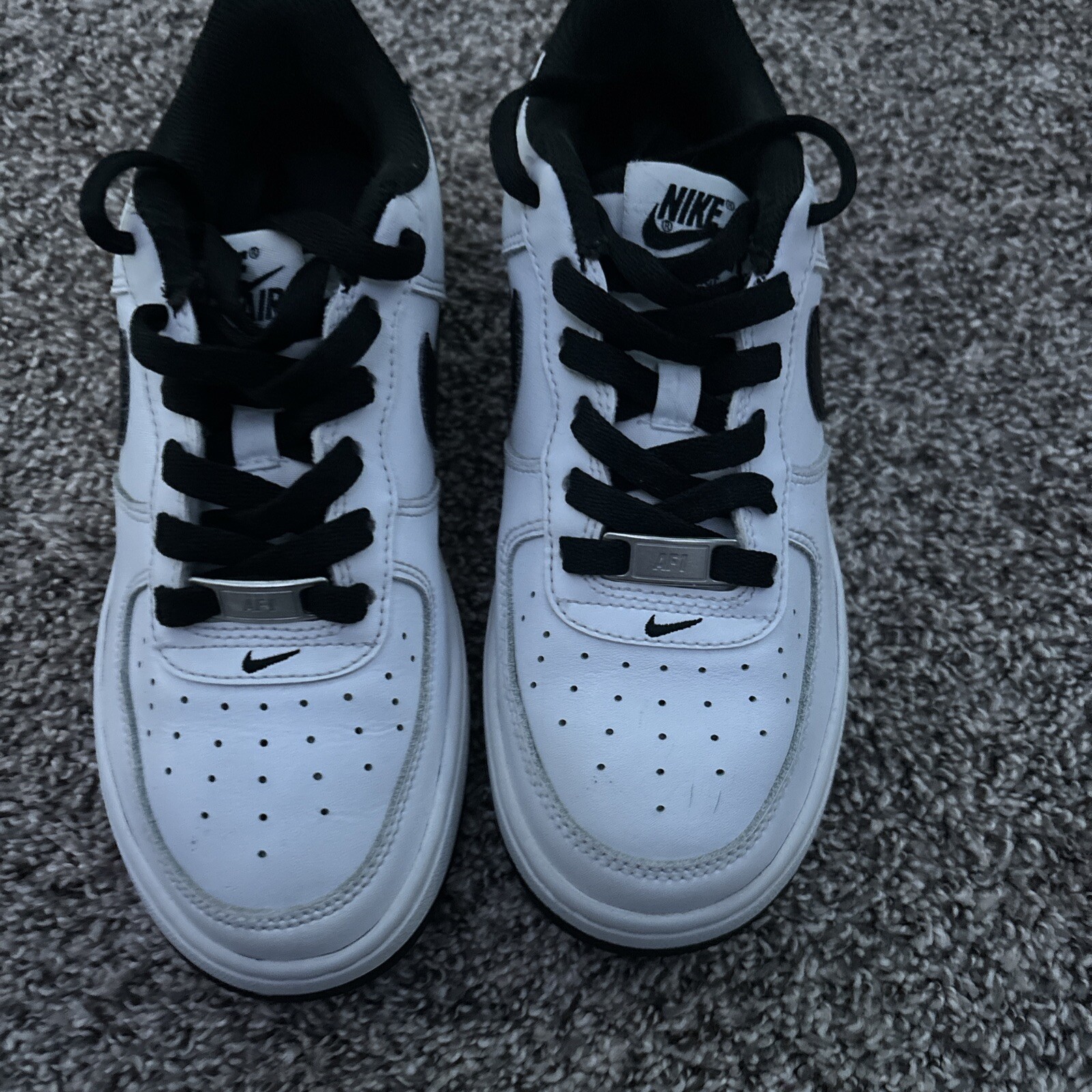 Size 3.5 – Nike Air Force 1 Low White Black