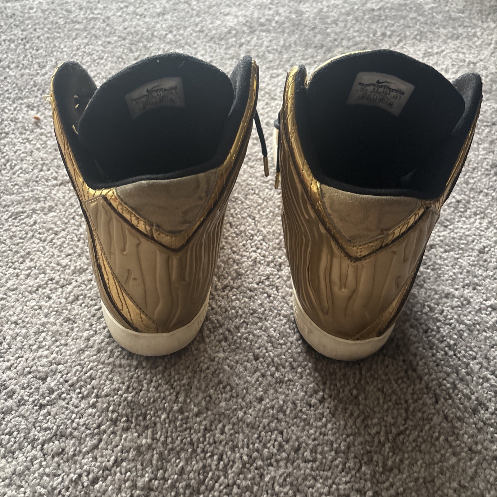 Nike LeBron 11 NSW Lifestyle QS BHM Metallic Gold 649396-700 Men’s Size 10.5