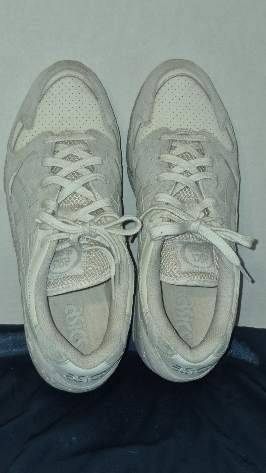 Asics Men’s Gel Diablo Shoes Size 11. Excellent Condition. White And Silver.