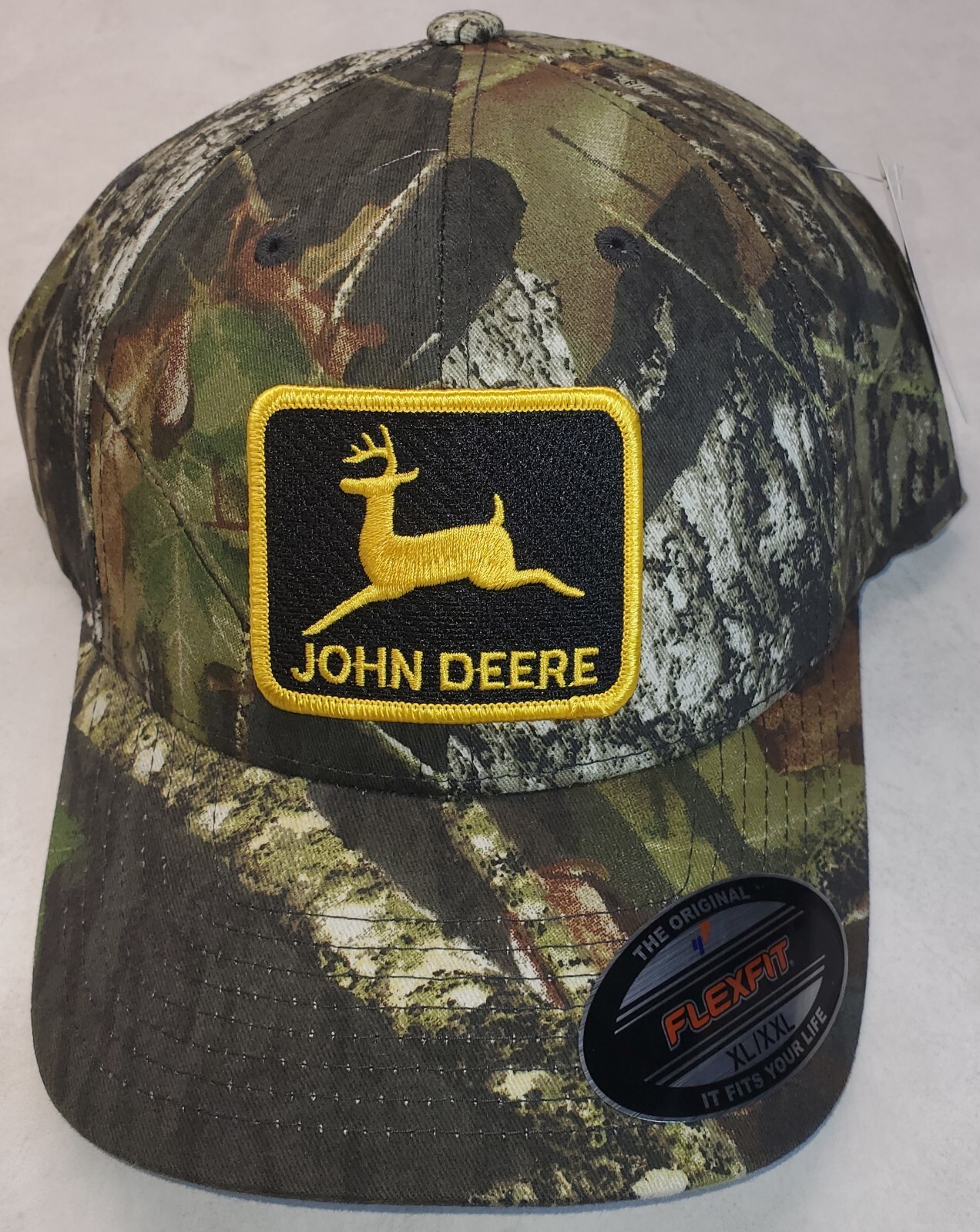 John Deere Patch on Mossy Oak Break-Up Flexfit 6277 Hat L/XL 7 1/8″ – 7 5/8″