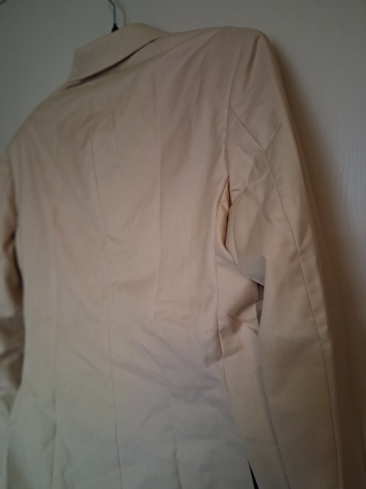 WANGYUE Men’s Beige Solid Twill Polyester 2-Piece Notch Suit, M Regular