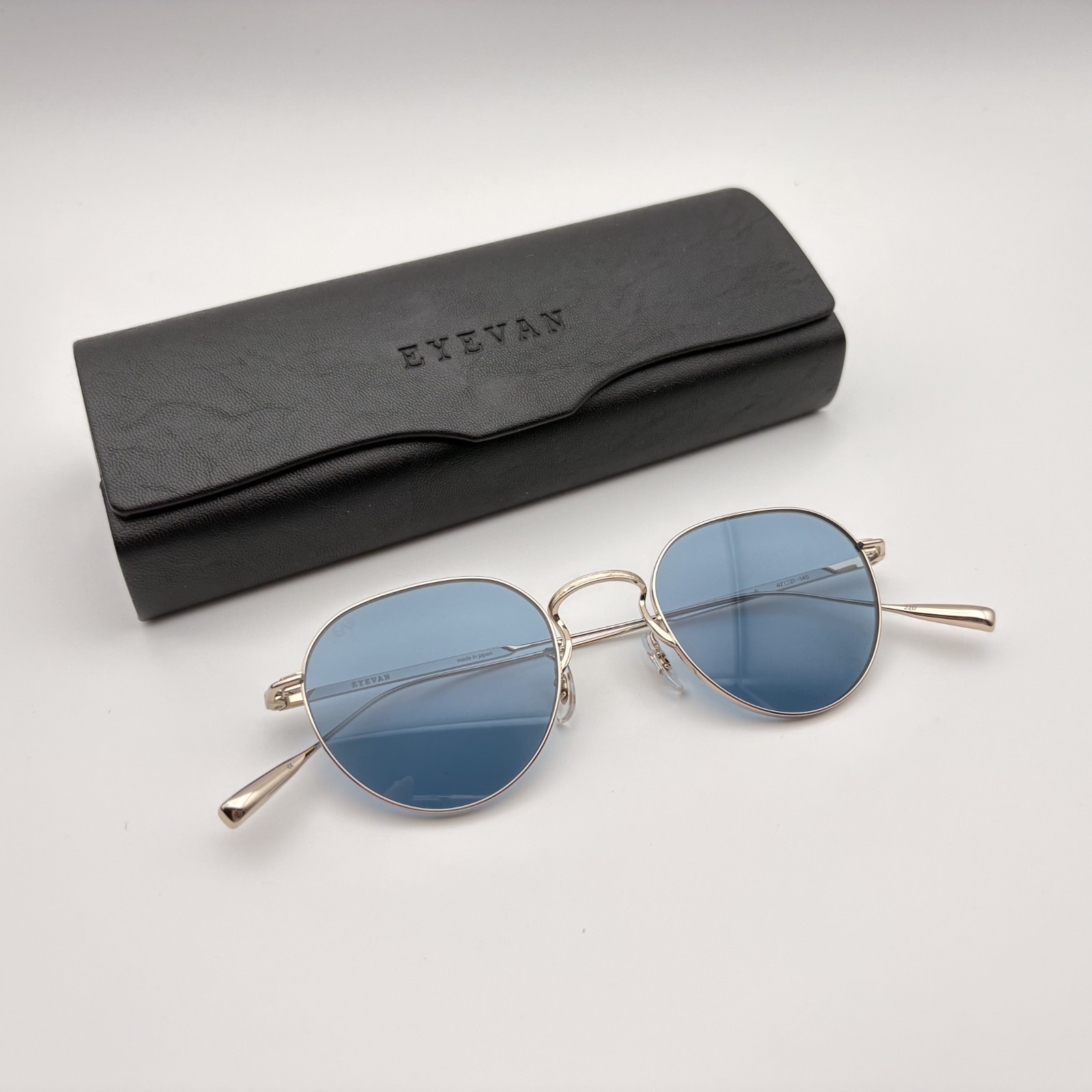 EYEVAN Fairway (47) G-BLU Polished Gold Panto Sunglasses with Light Blue Lenses