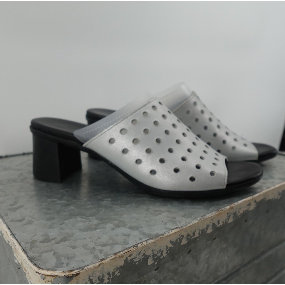 Munro American Silver Perforated Leather Slide Sandals Block Heel Mules 8M