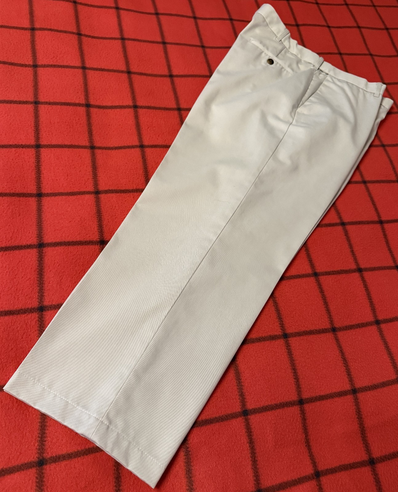 Haggar Men’s Expandable Waist 36 to 38×27.5 L Select No-Iron Khaki Cotton Pants