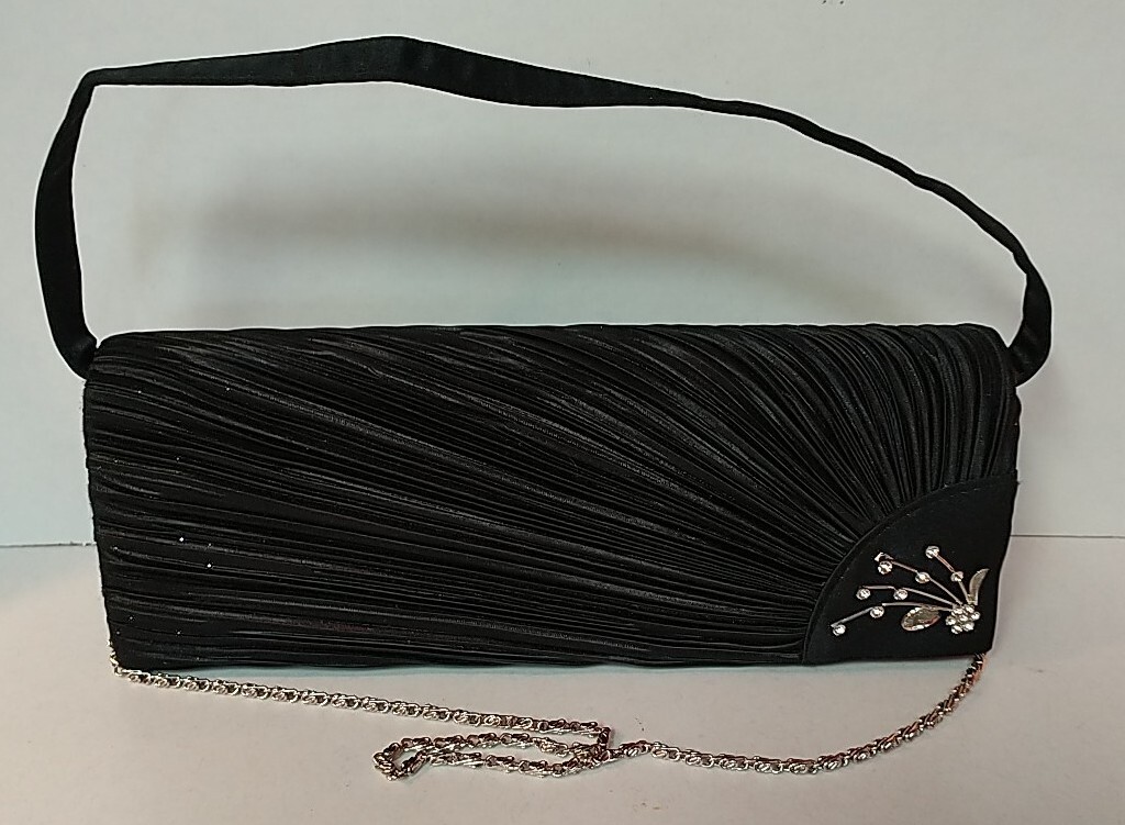 Bijoux Terner Purse/Clutch – Shoulder Chain+ Extra Strap- L 11″ H 4″ W 2″