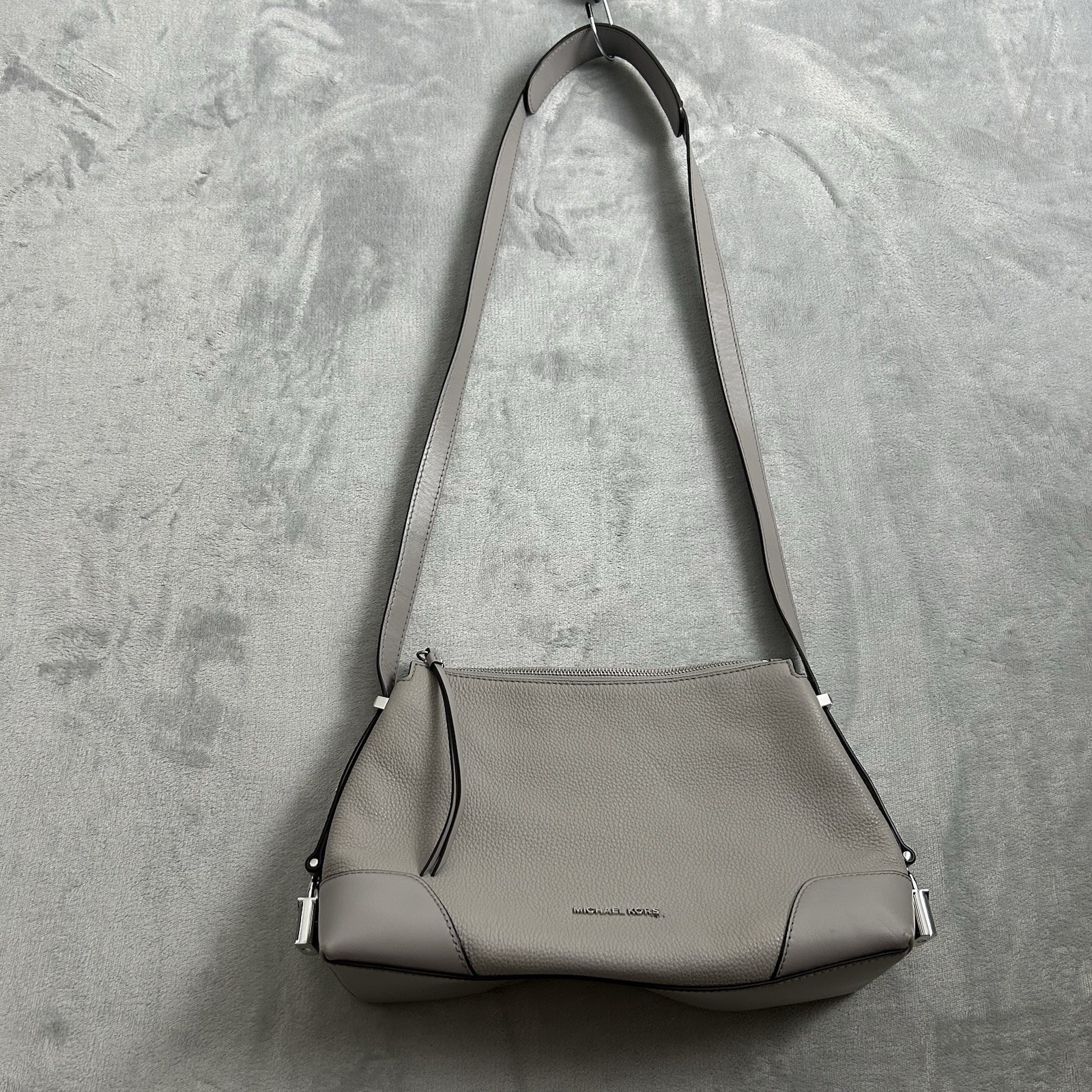 Michael Kors Crosby Pebble Leather Messenger Shoulder Crossbody Bag Purse Gray