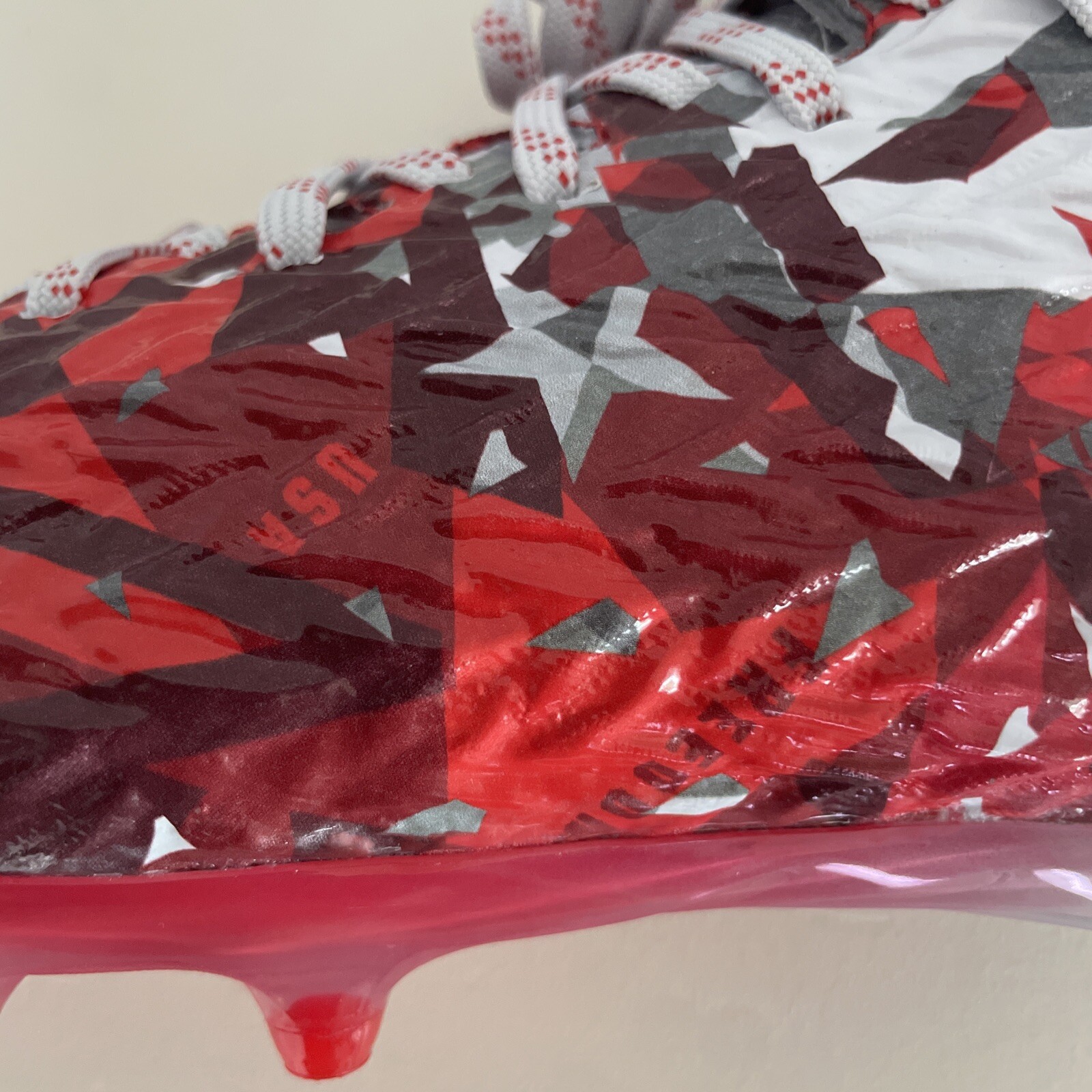 LIMITED EDITION FREEDOM UNDER ARMOUR SPOTLIGHT CLONE MC LE FOOTBALL CLEATS 12.5