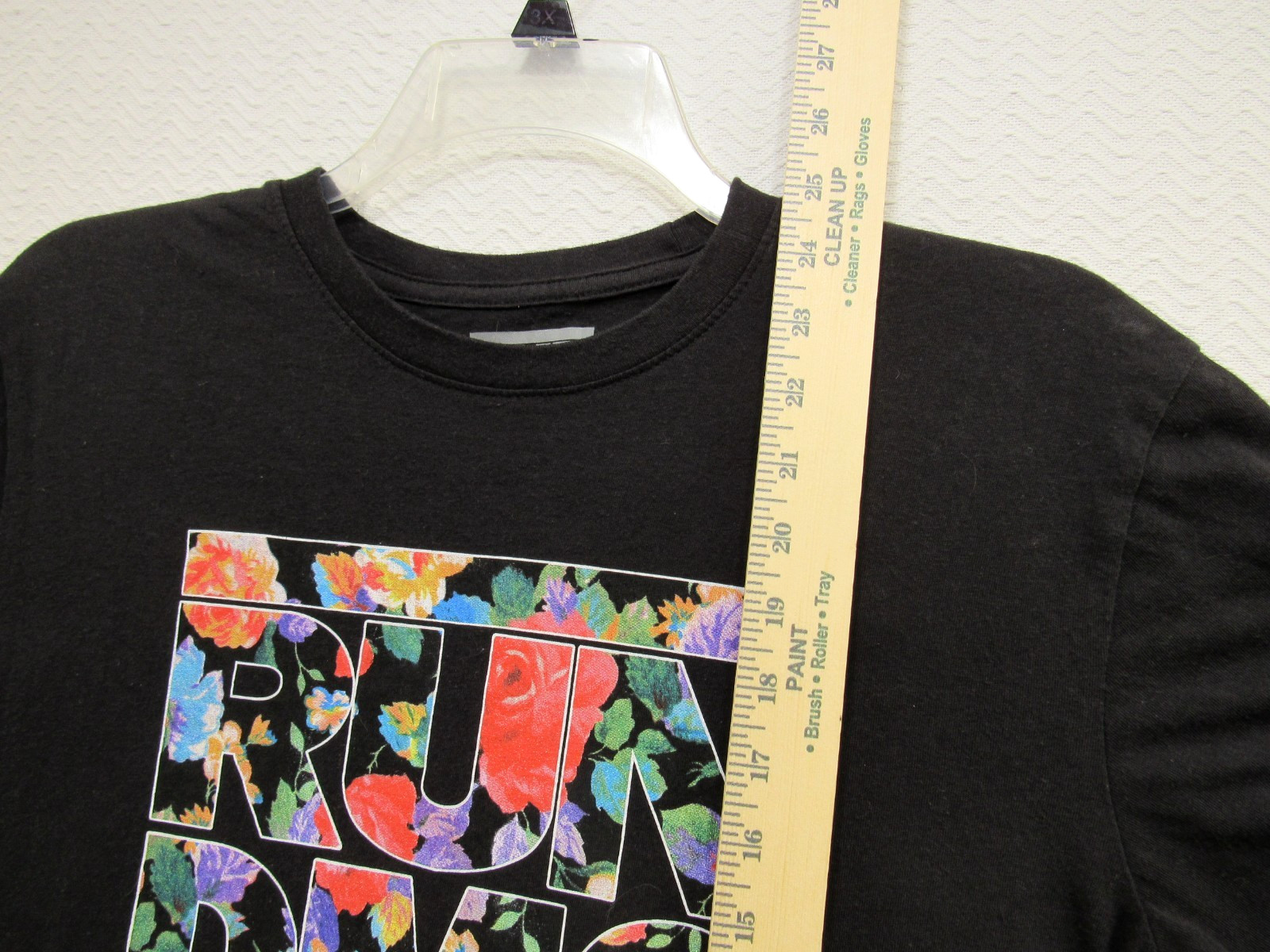 RUN DMC Graphic Black T-shirt Logo Floral Short Sleeve Music Women’s M