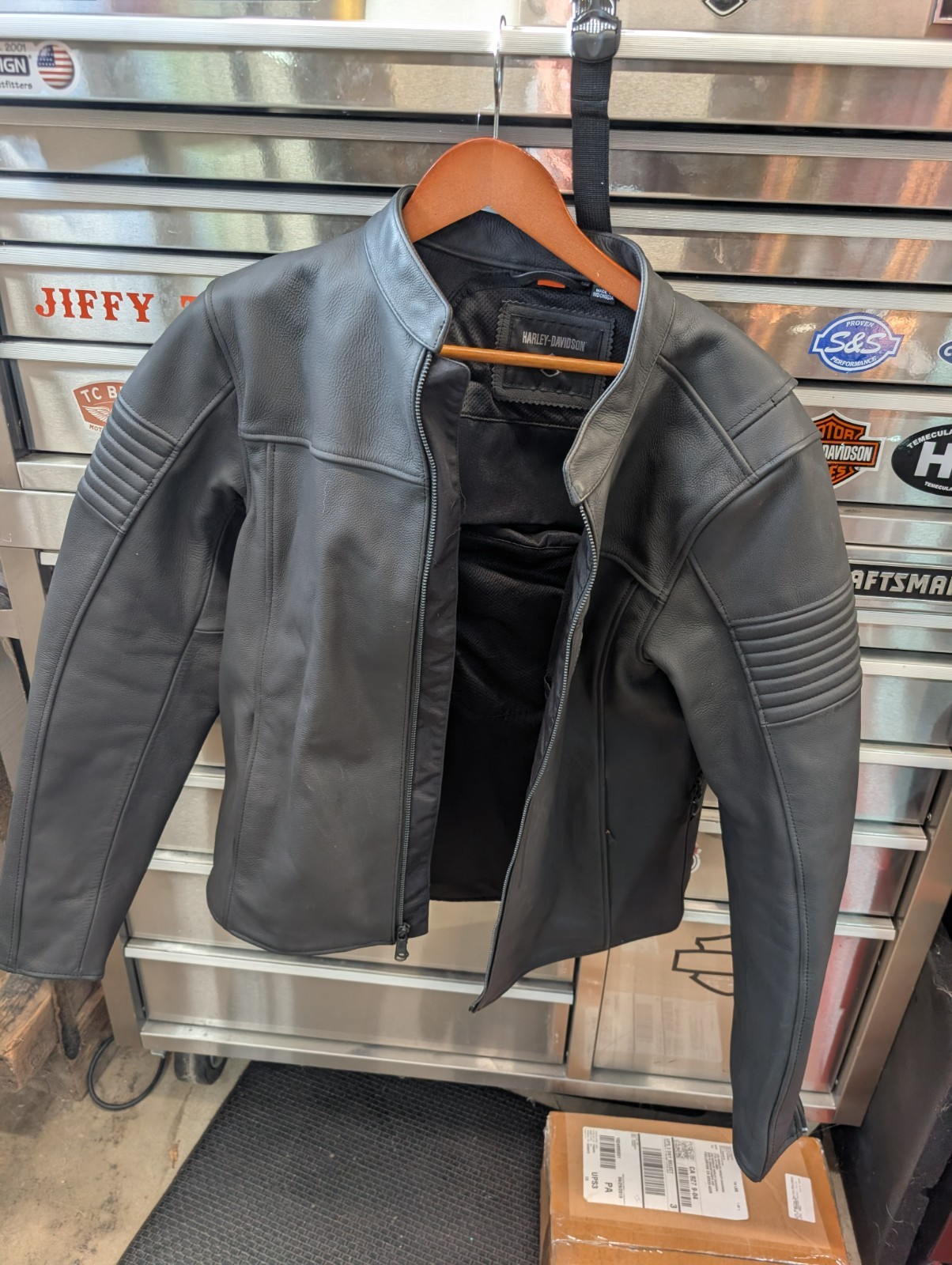 Men’s H-D Leather Riding Jacket Part Number: 97015-25VM