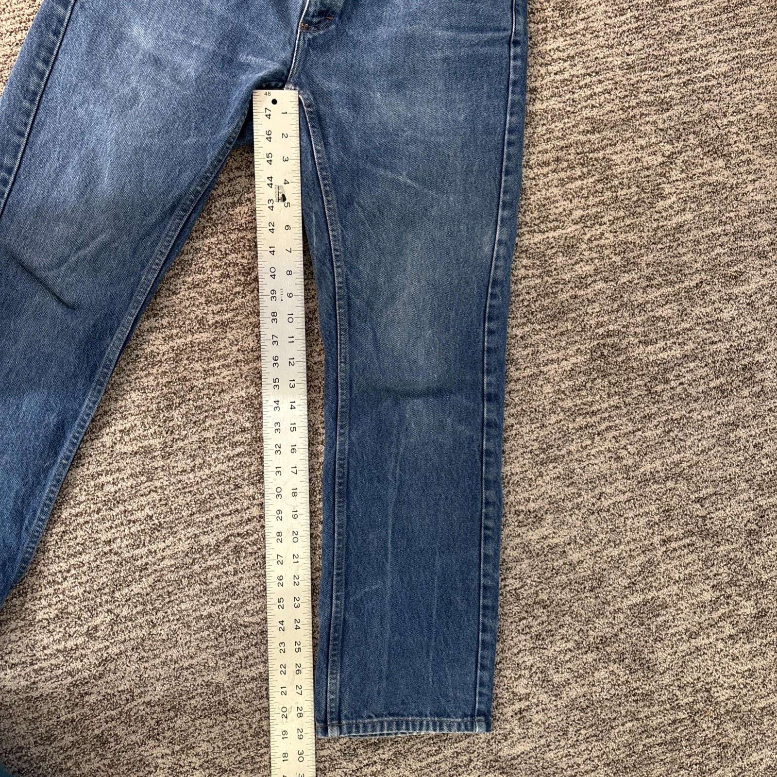 LL Bean Classic Fit Light Wash Blue Denim Jeans Mens 33×30 Straight Leg
