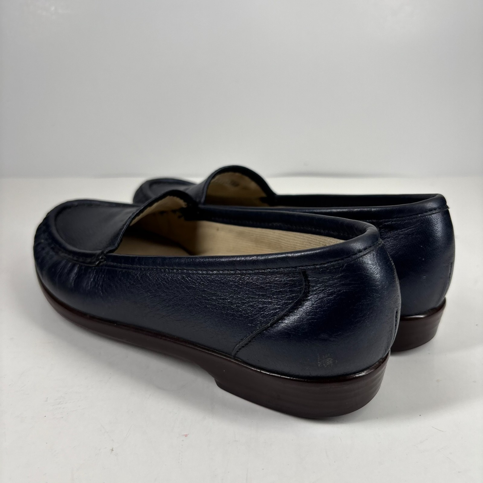 SAS Simplify Women’s US 7W Navy Leather Slip-On Comfort Walking Flats Loafers