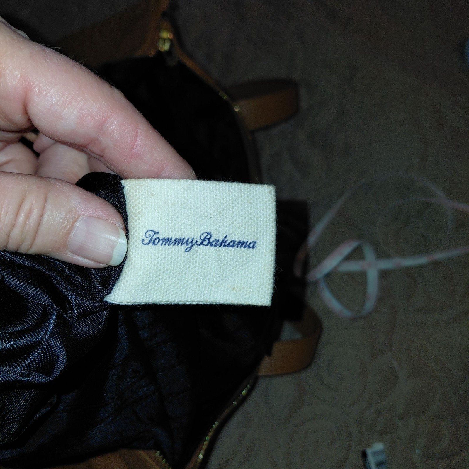 Tommy Bahama big leather bag accent stitching logo hangtag