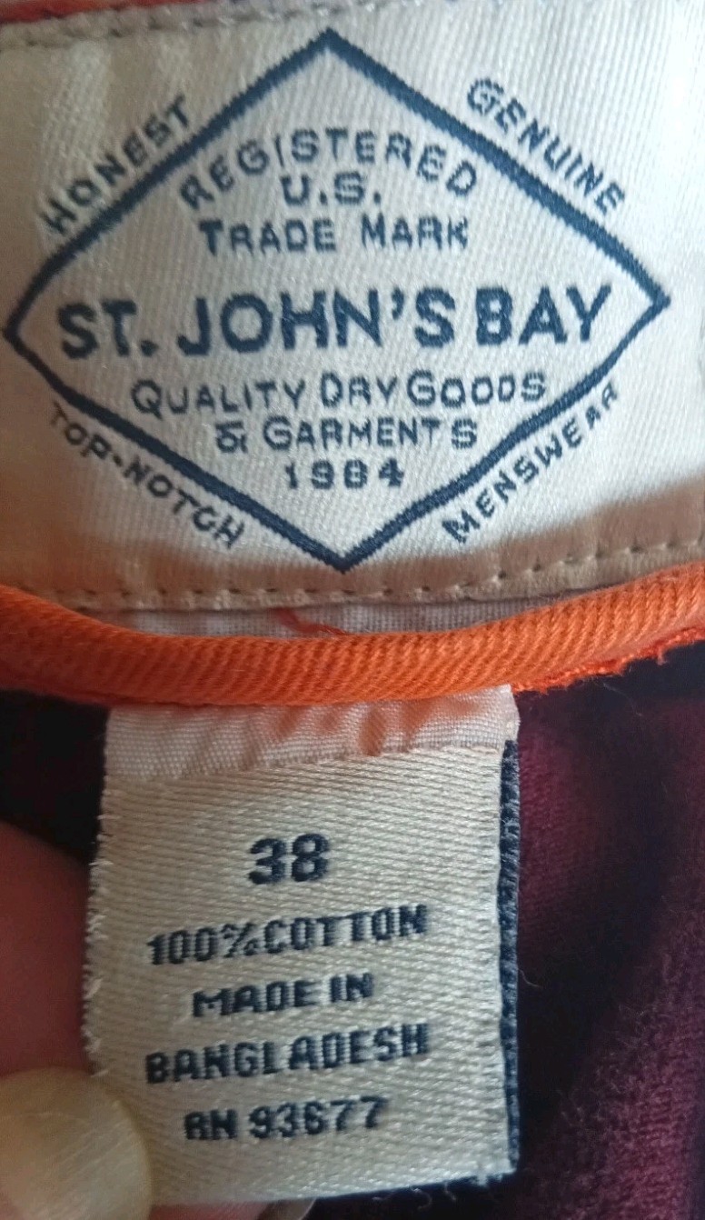 Men’s Shorts Sz. 38 St. John’s Bay Chino Style Maroon/Burgandy 9″ Inseam
