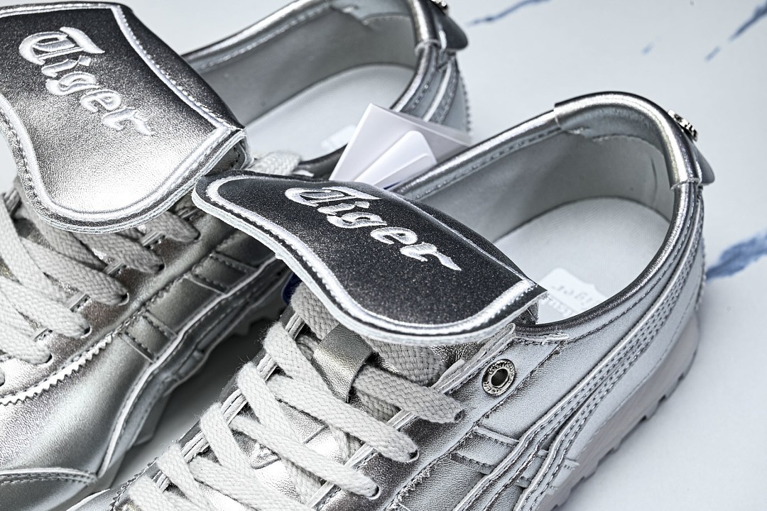 Onits*ka Tiger Mexico 66 Golf Pure Silver 1183C557-020 Unisex Size 4-11