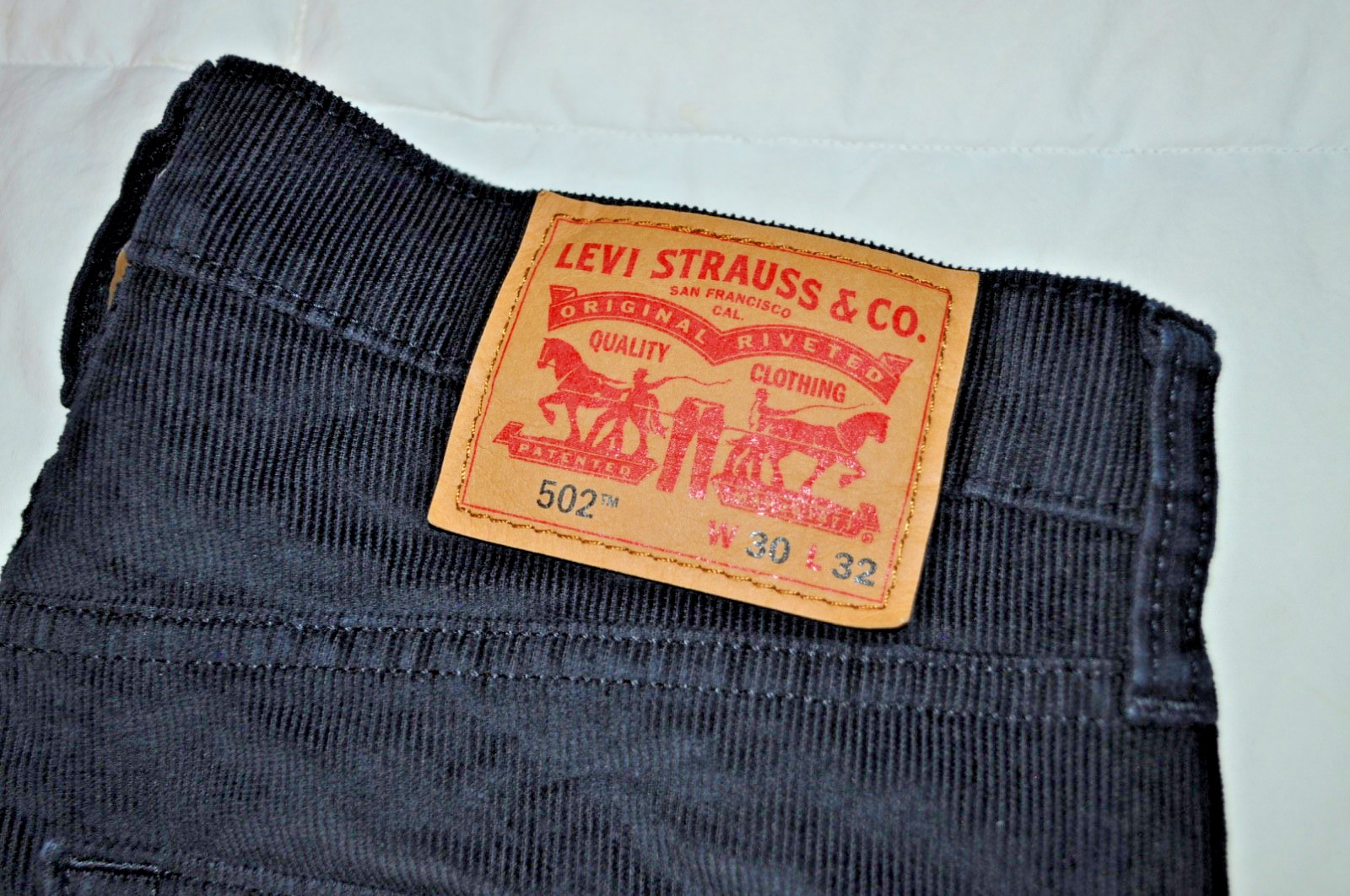 Levi’s 502 Men’s Black Corduroy Jeans 30X32 Straight Leg Pants