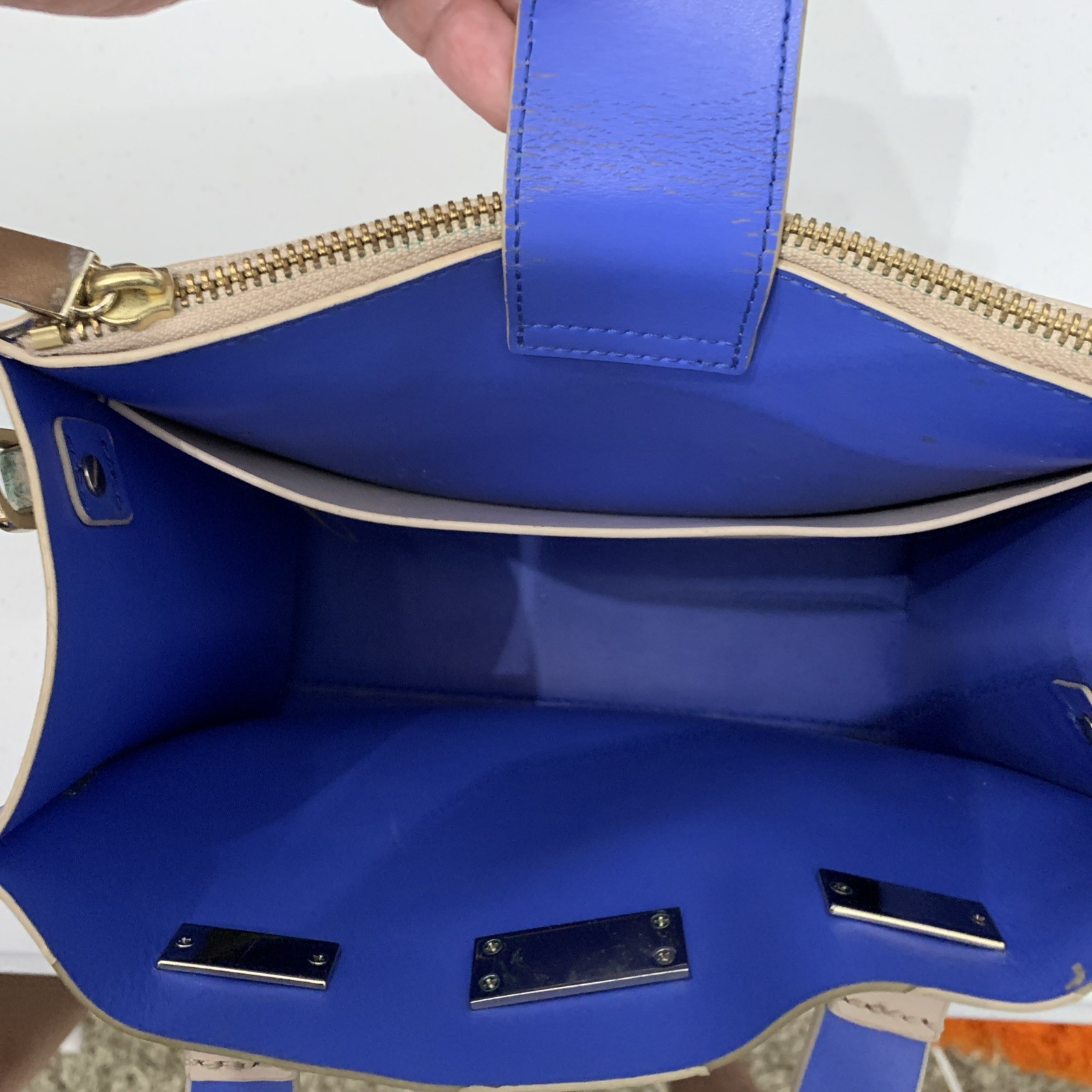 Kate Spade New York Beige Blue Accent Medium Satchel Zip Top No shoulder Strap