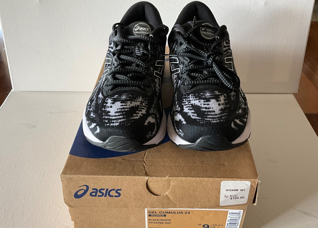 Size 9 – Asics Gel Cumulus 23 Black White Womens