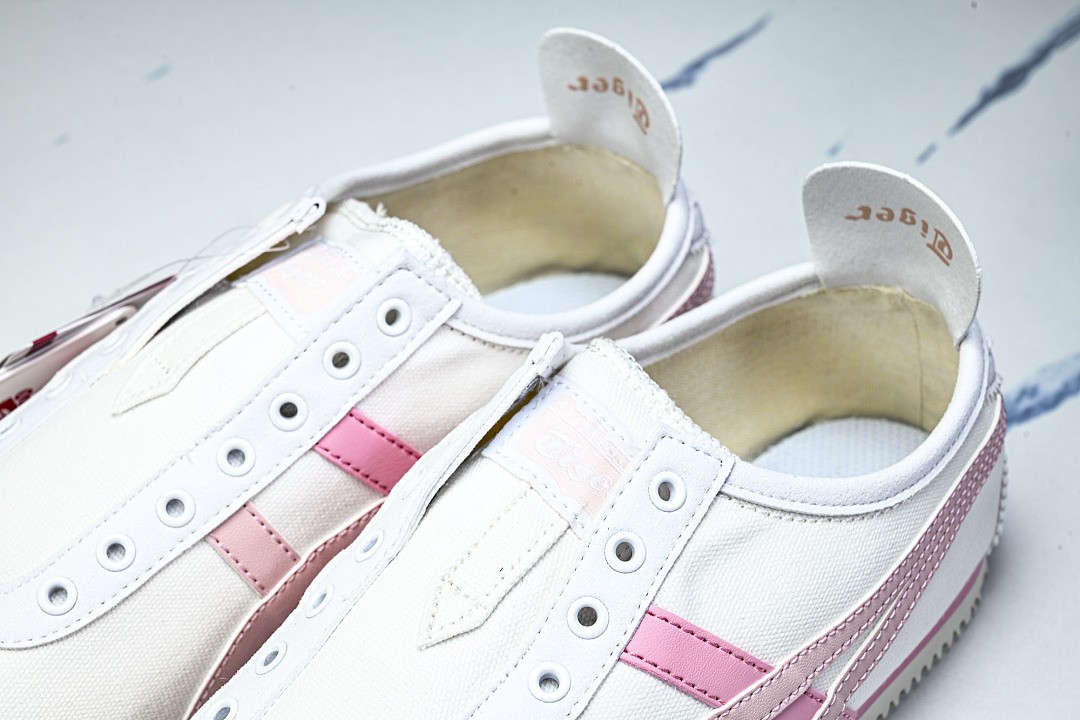 Onits*ka Tiger Mexico66 Slip-On White Ginger Peach 1183A360-132 Unisex Size 4-11