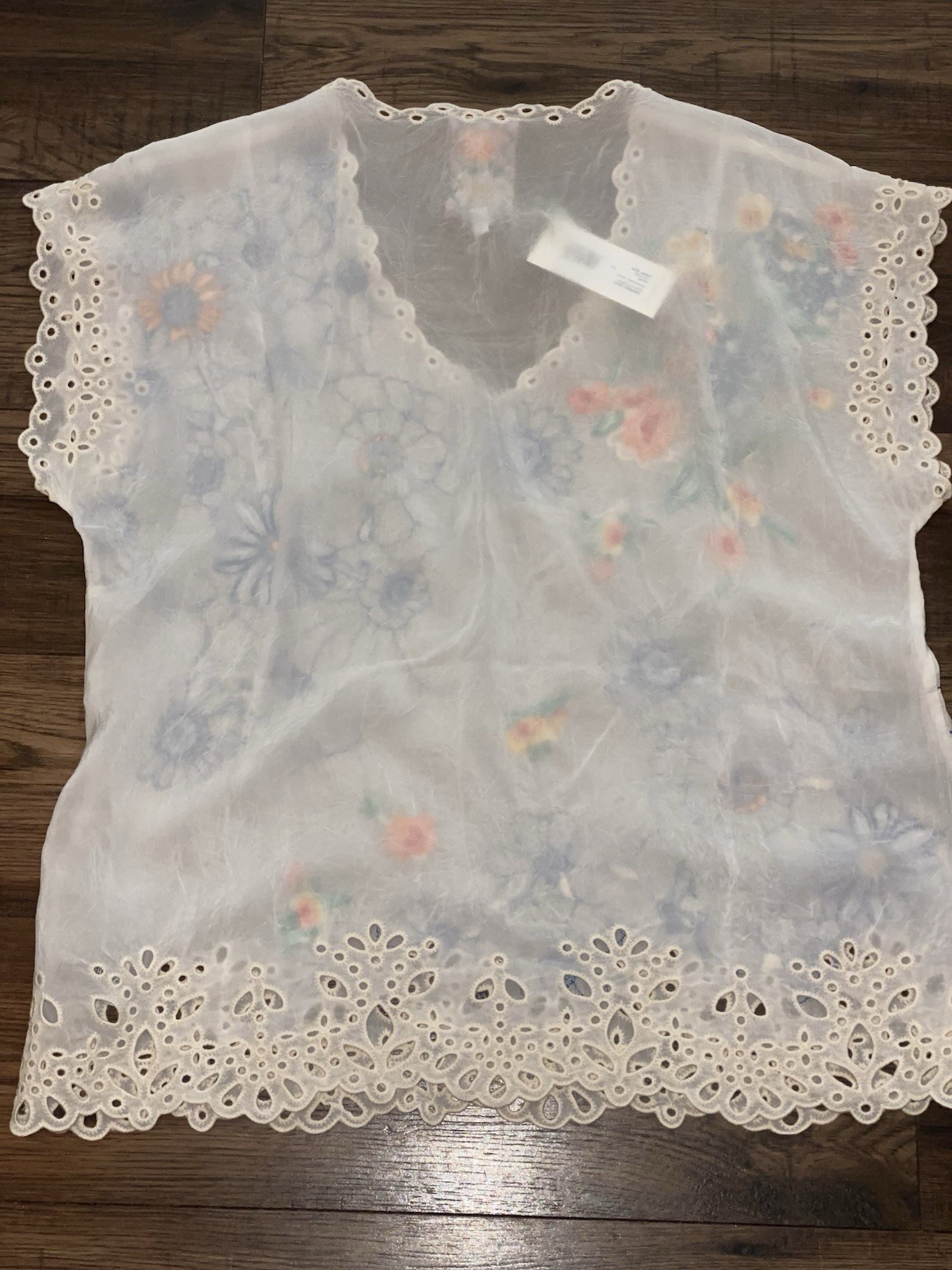 Johnny Was Women’s M White Sheer Floral Embroidered V-Neck Blouse read feedback