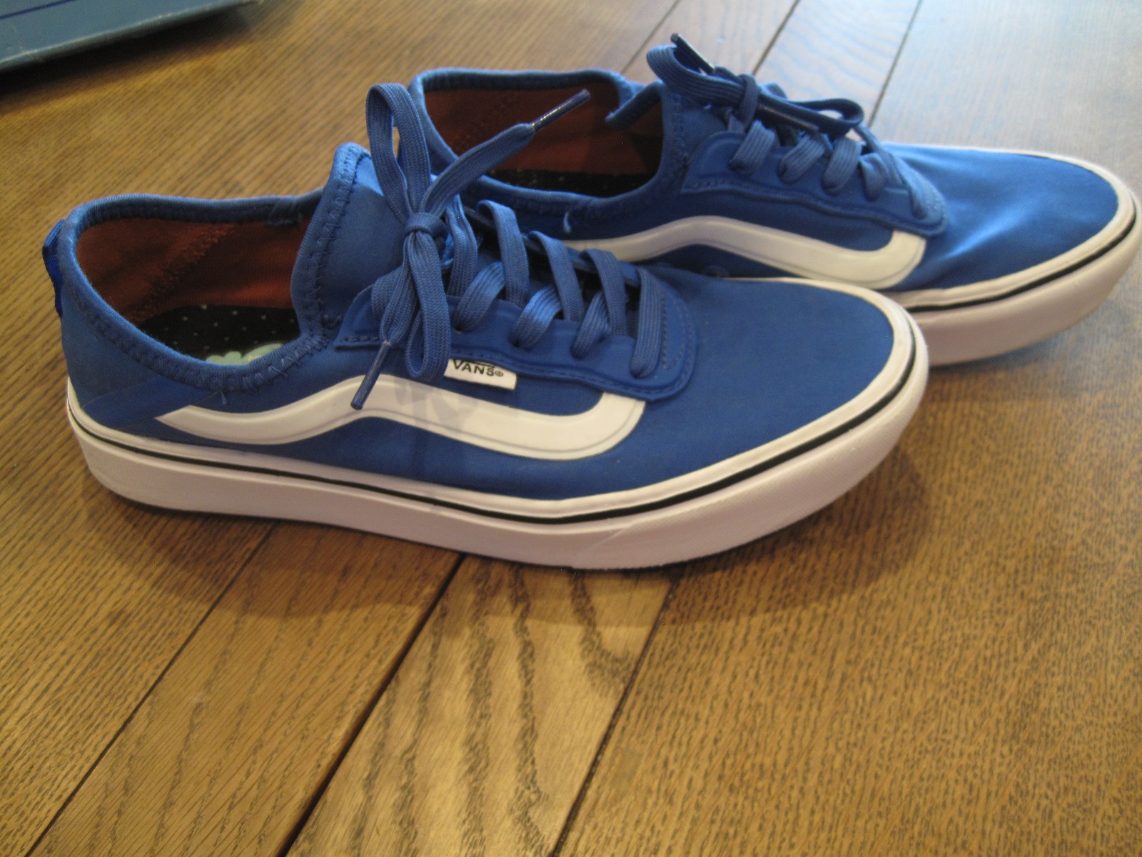 Vans Royal-Blue ComfyCush size men 6.5 women 8