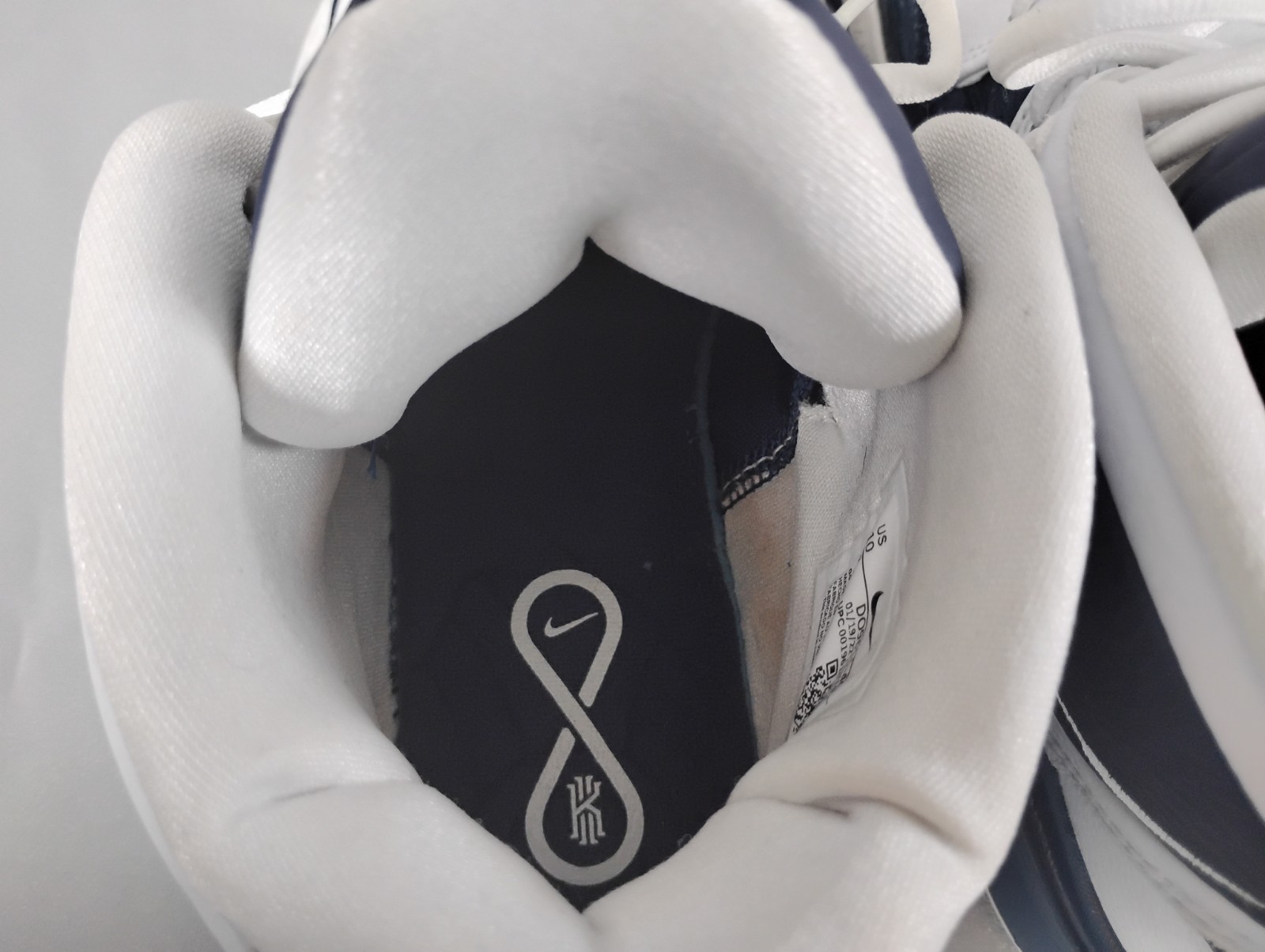 Nike Kyrie Infinity TB Men’s Size 10 Midnight Navy & White Basketball SEE PICS