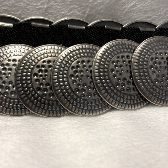 Vintage Gunmetal Silver Metal Medallion Elastic Stretch Waist Belt Boho Western