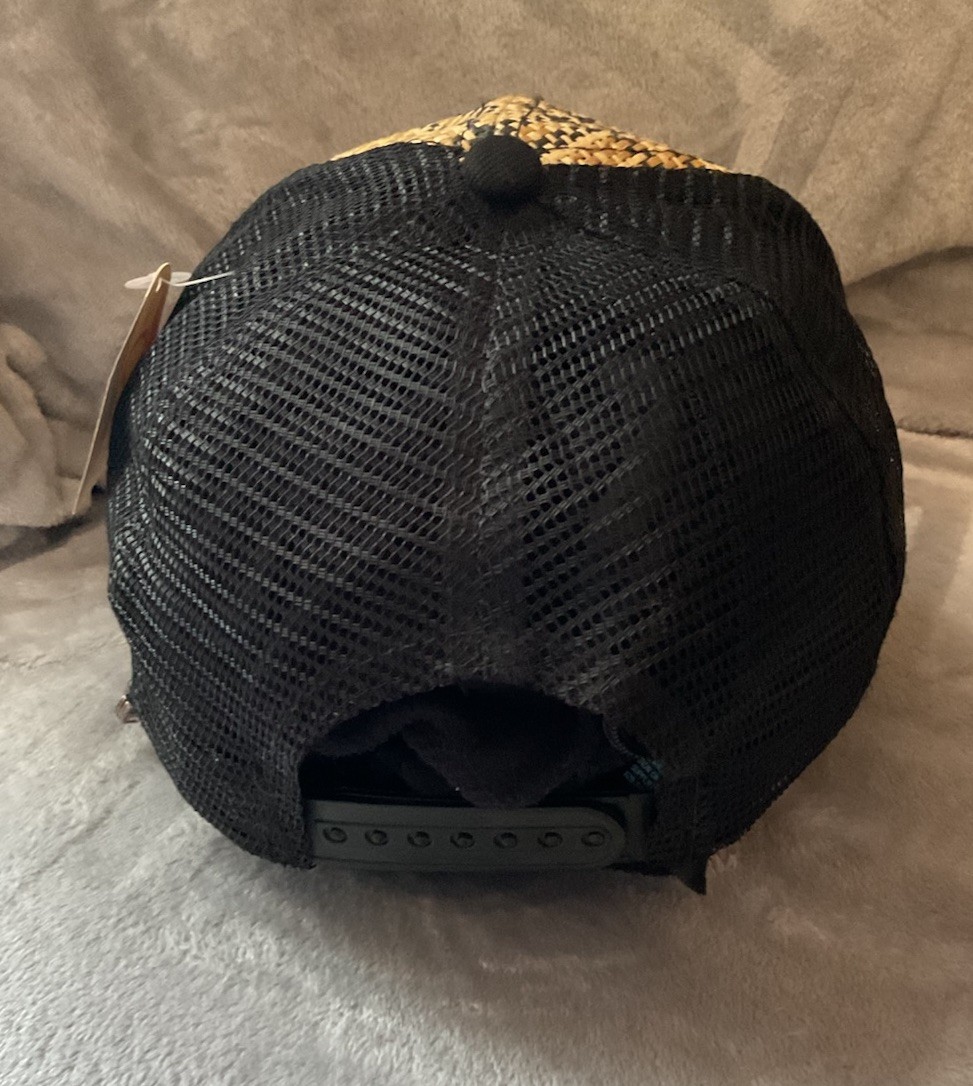 “ Matehuala “ Mesh Cap with 2-Horseshoe and 2-Rooster Detail