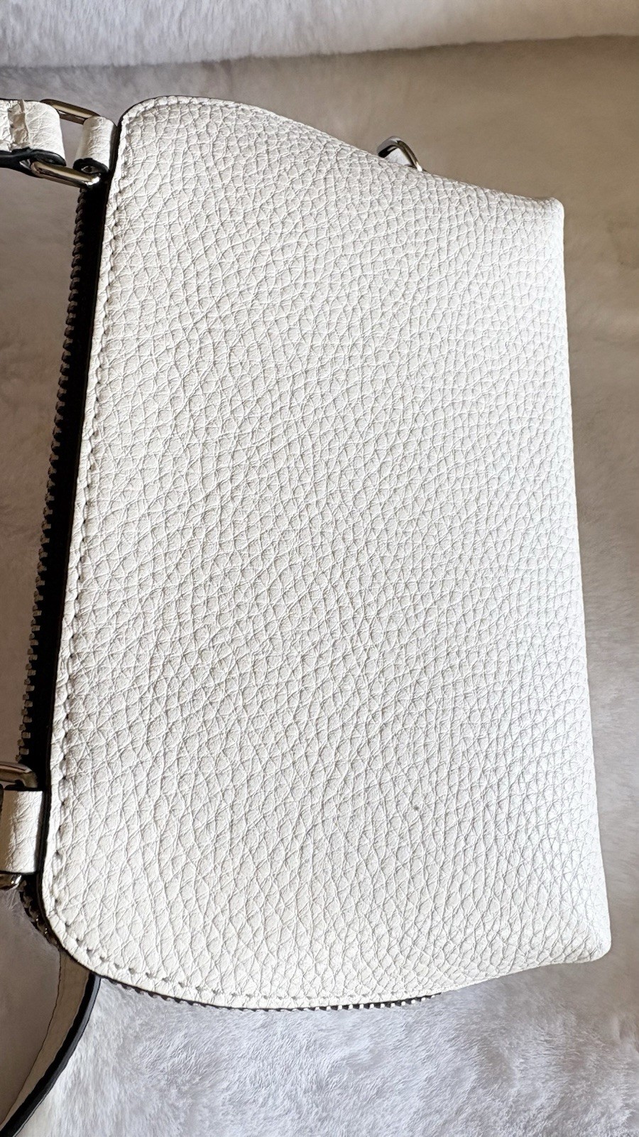 MARC JACOBS The Wedge Crossbody Pouch Bag Color Marshmallow White