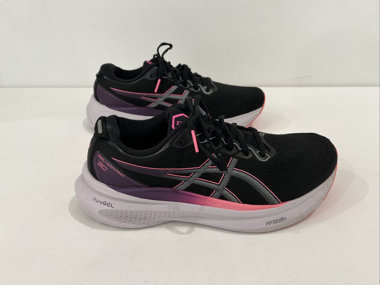 Asics Gel Kayano 30 1012B357 Black Pink Running Shoes Sneakers Women’s Size 10