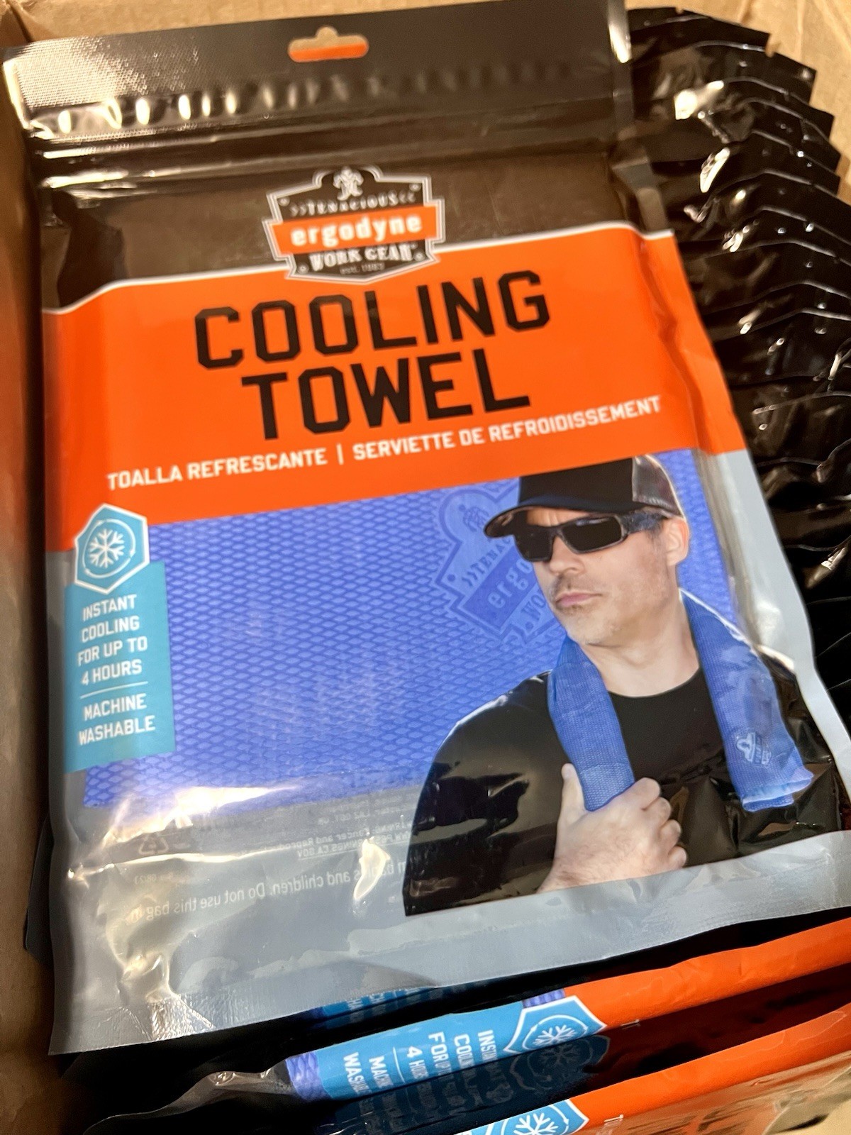 Ergodyne Chill-Its 6602 Cooling Towels + Bonus Cool Vest-New Case Lot of 24