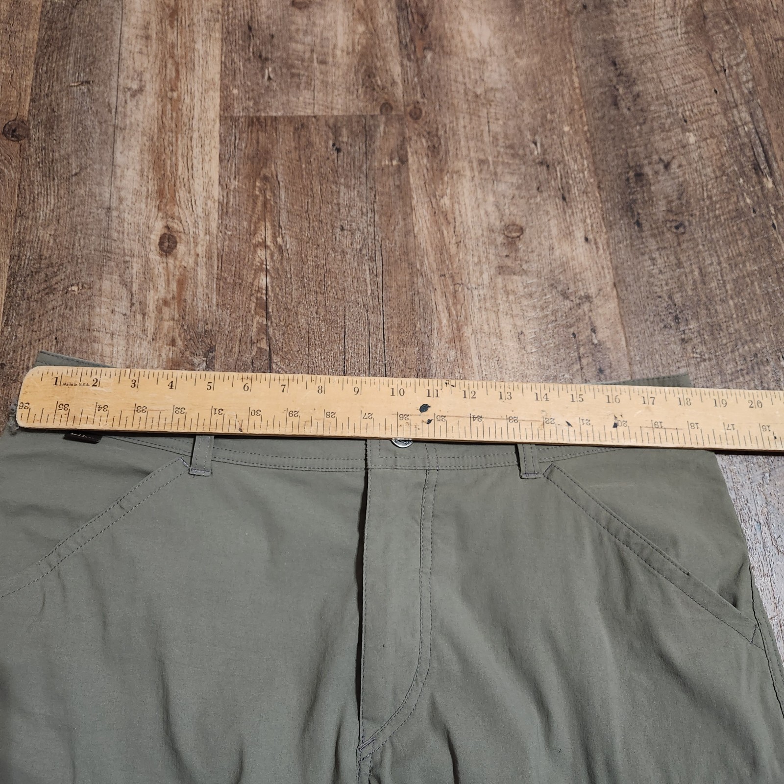 Kuhl Renegade 10in Shorts Size 35 Khaki Water Resistant Quick Dry 8 Pockets 5121