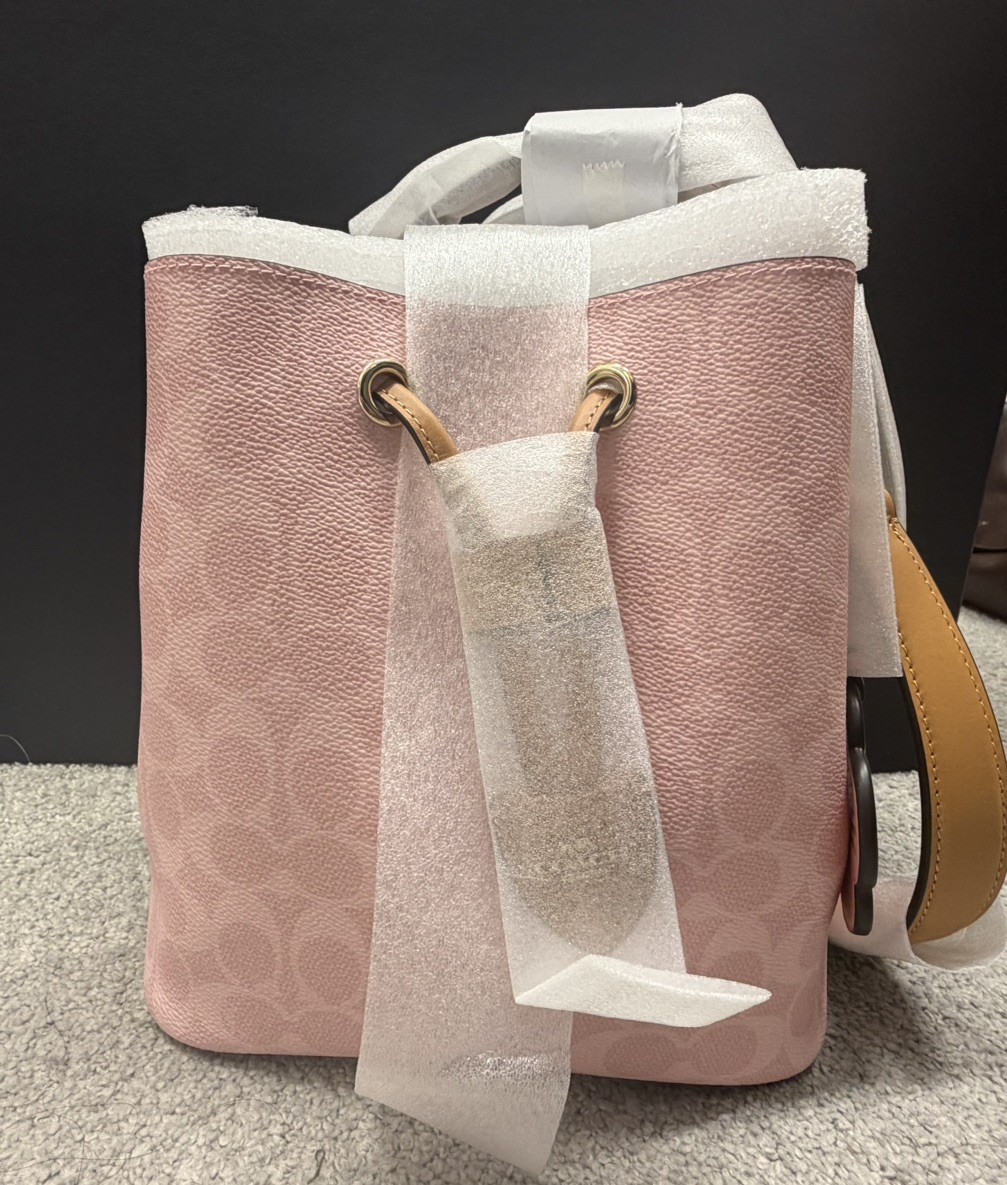 NWT Coach Rowan Bucket Bag In Signature Canvas With Charms Powder Pink