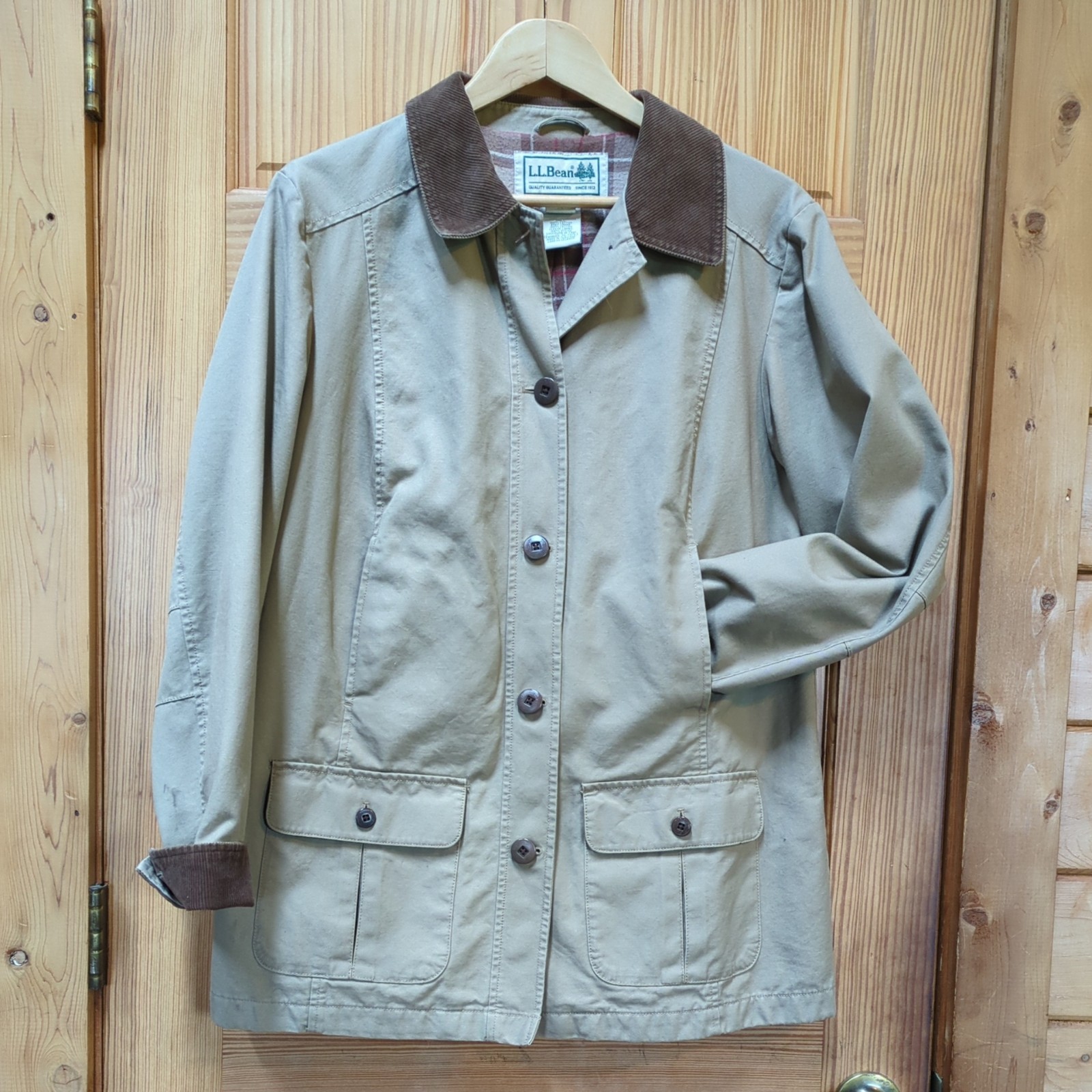 LL Bean Women Adirondack Barn Coat Size M Regular Khaki Corduroy Collar Flannel