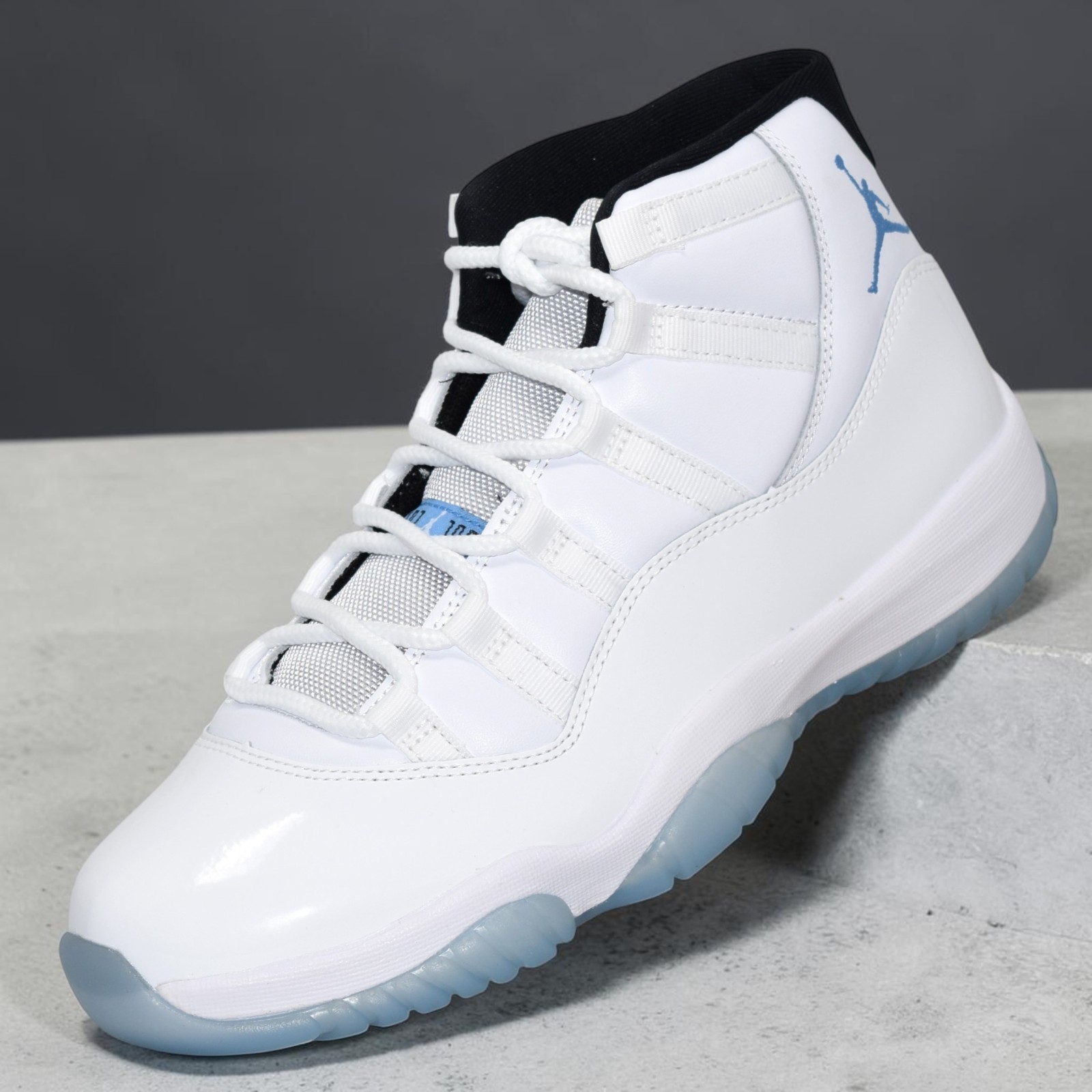 Nike Air Jordan 11 Retro White Black Legend Blue CT8012-104 Mens Sizes NEW