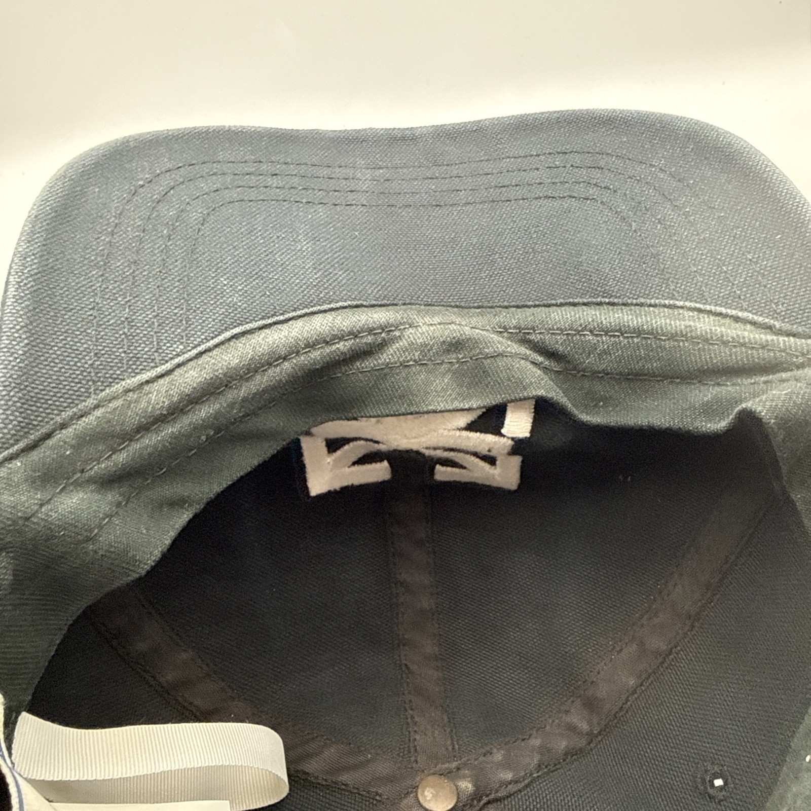 Off-White Black & White Arrow Cap Distressed Style Hat – One Size Adjustable