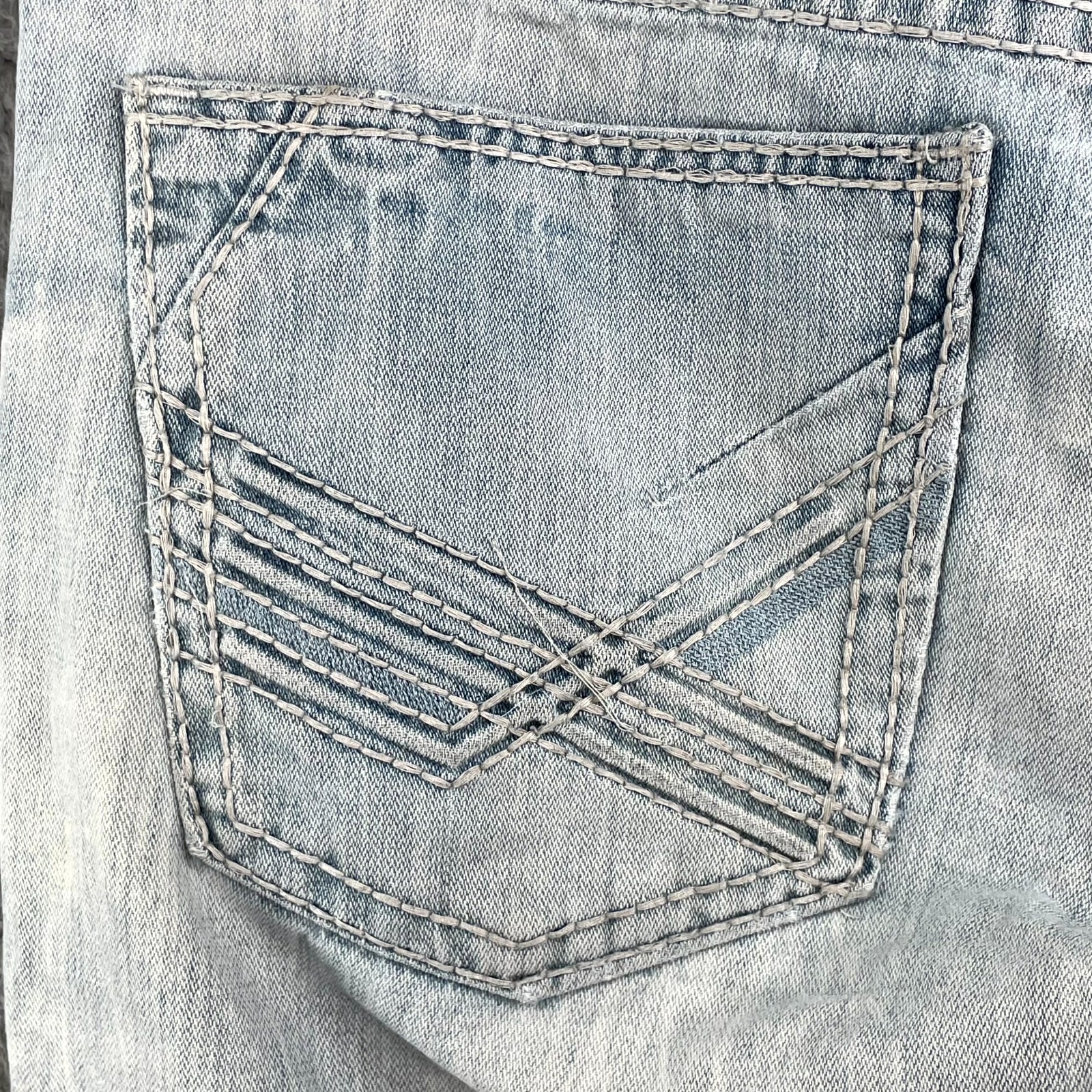 Buckle BKE Tyler Jeans Men 34×30* Light Denim Distressed Skate Grunge Streetwear