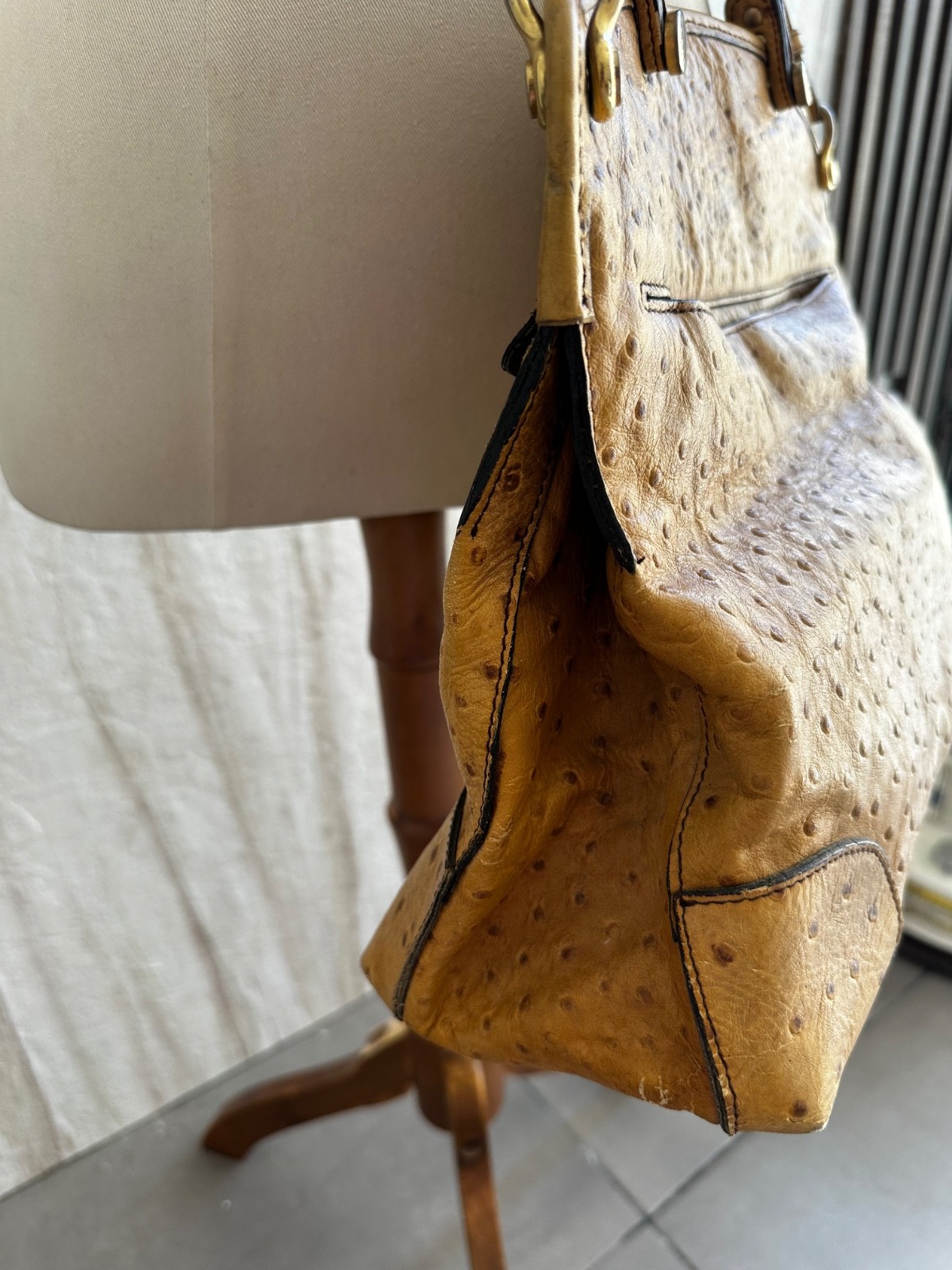 Furla handbag/shoulder bag in beige ostrich-embossed leather