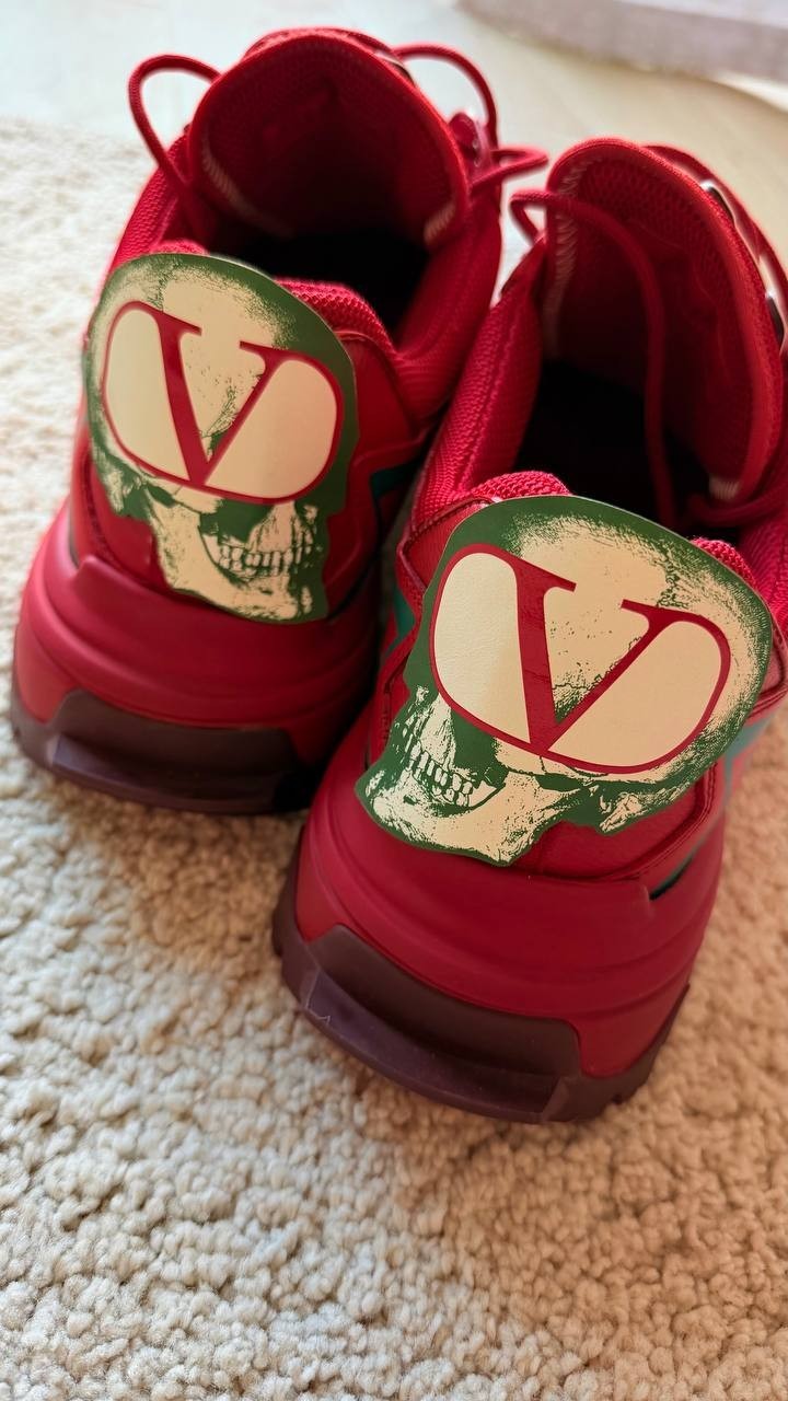 Valentino Garavani Climbers Red Skull Sneakers EU 43 Made In Italy Rare