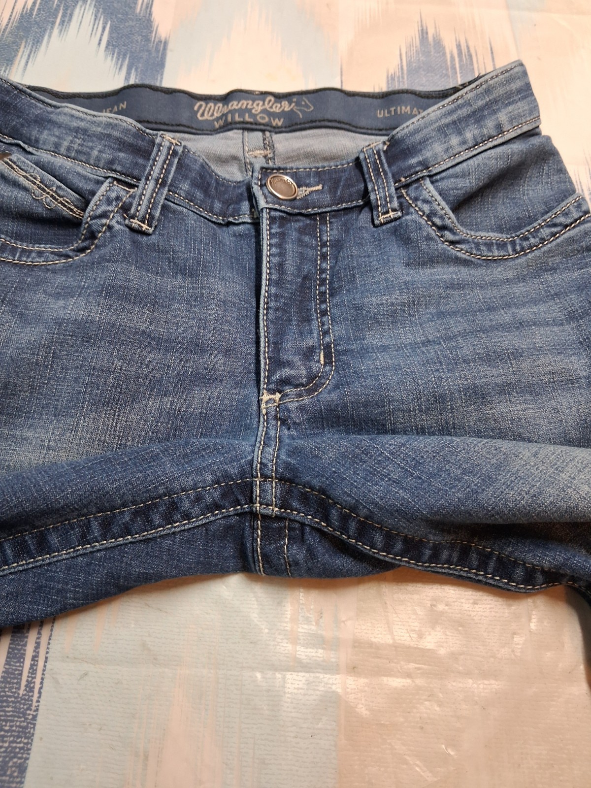 Wrangler Willow Ultimate Riding Jeans Measure 28×31 Boot Cut Medium Wash