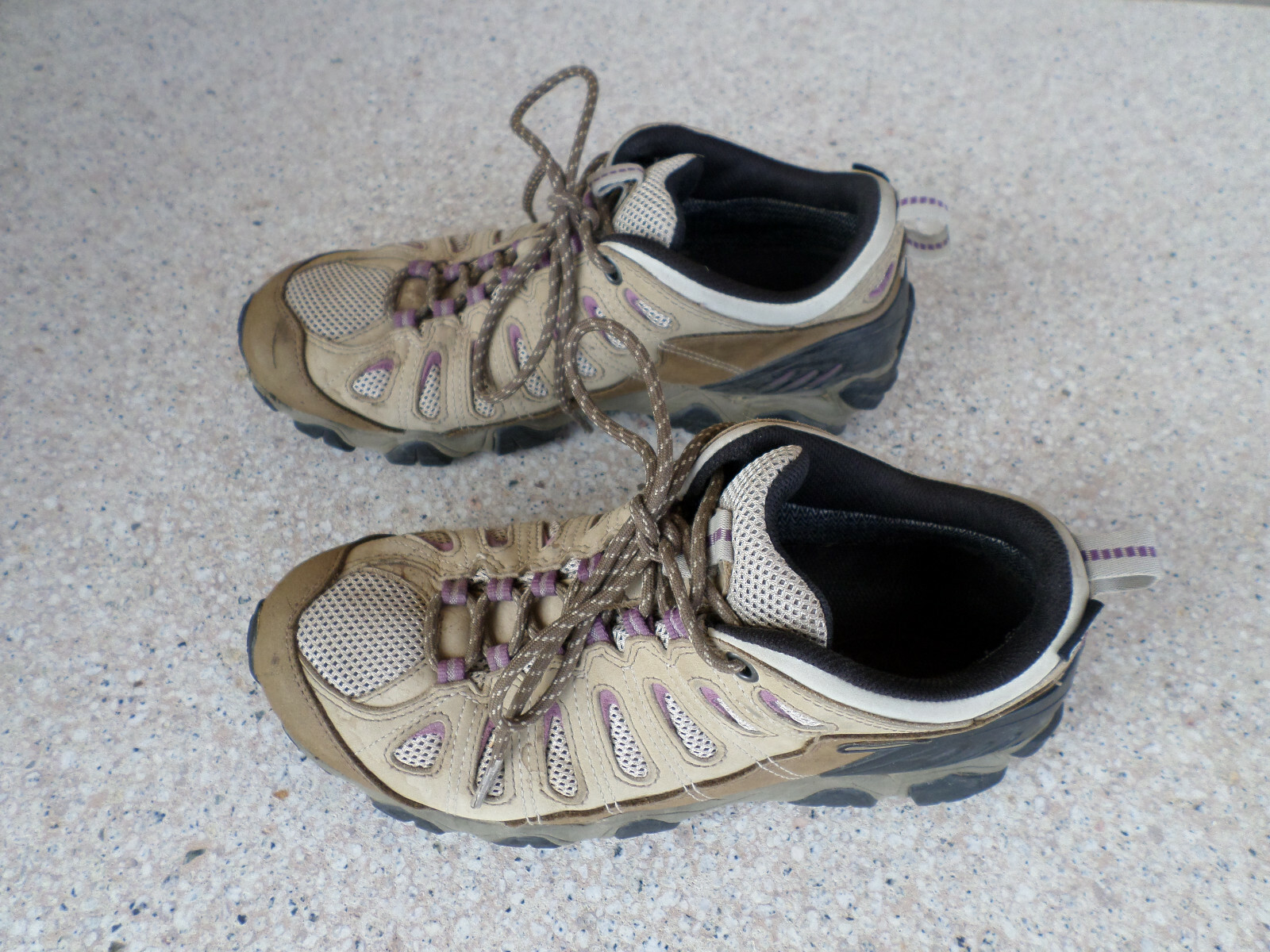 OBOZ tan mesh and brown leather, waterproof, hiking shoes. Women’s 10 (eur 41.5)